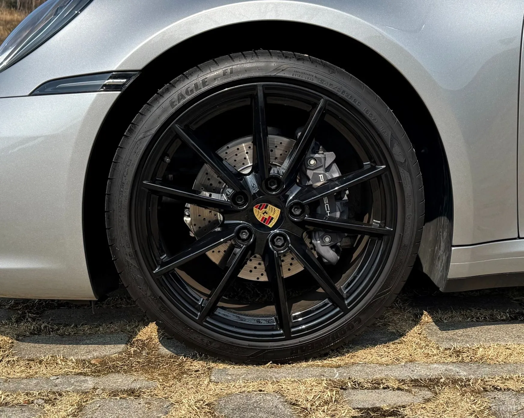 Porsche 911 (992) превью 6