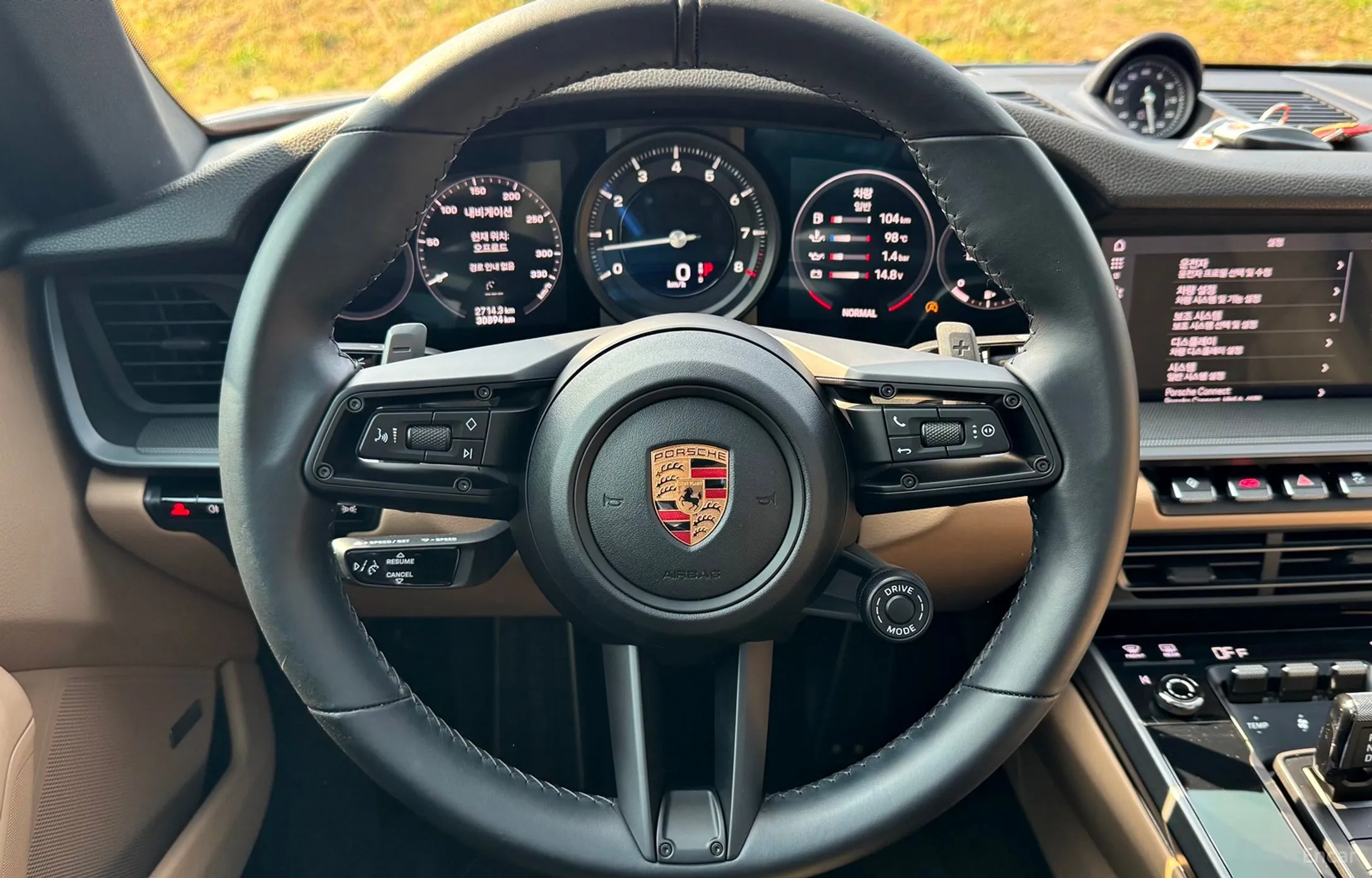 Porsche 911 (992) превью 7