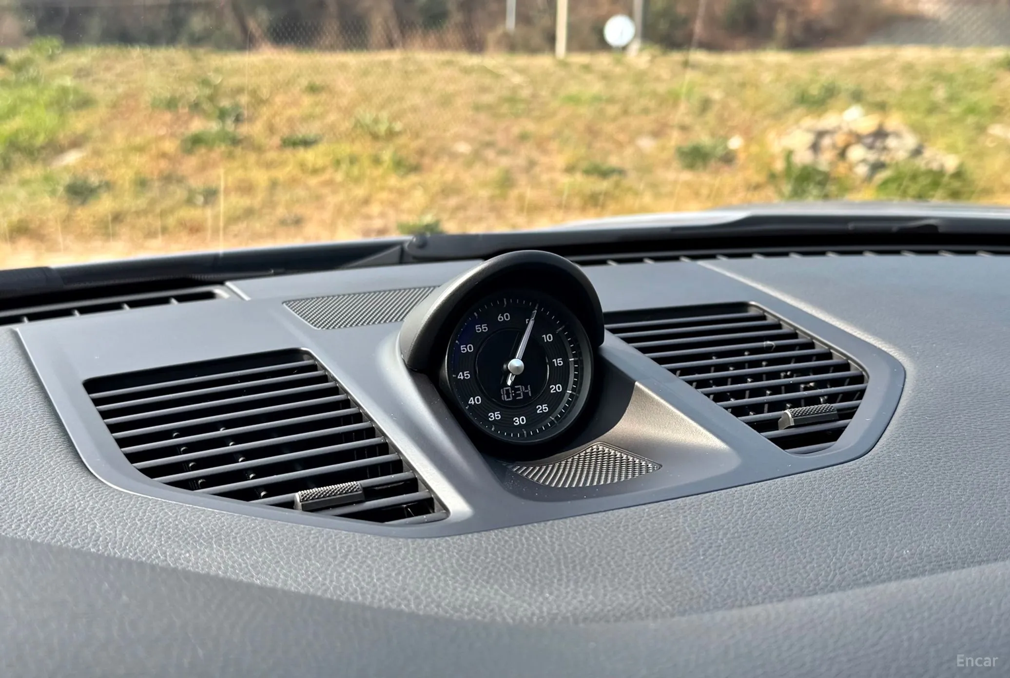Porsche 911 (992) превью 9