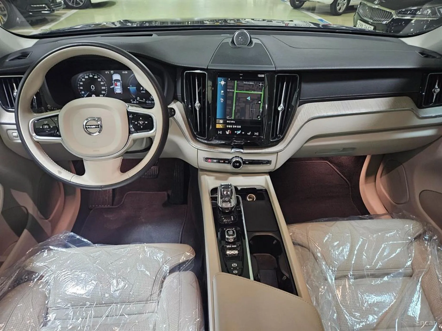 Volvo XC60 Gen 2 превью 7