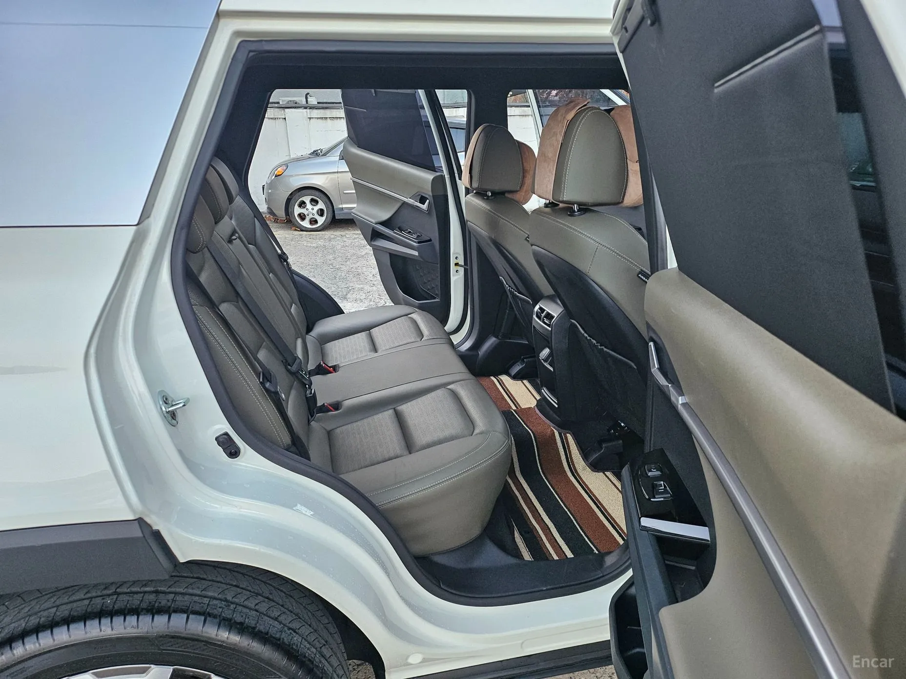 KG Mobility (SsangYong) Torres превью 10