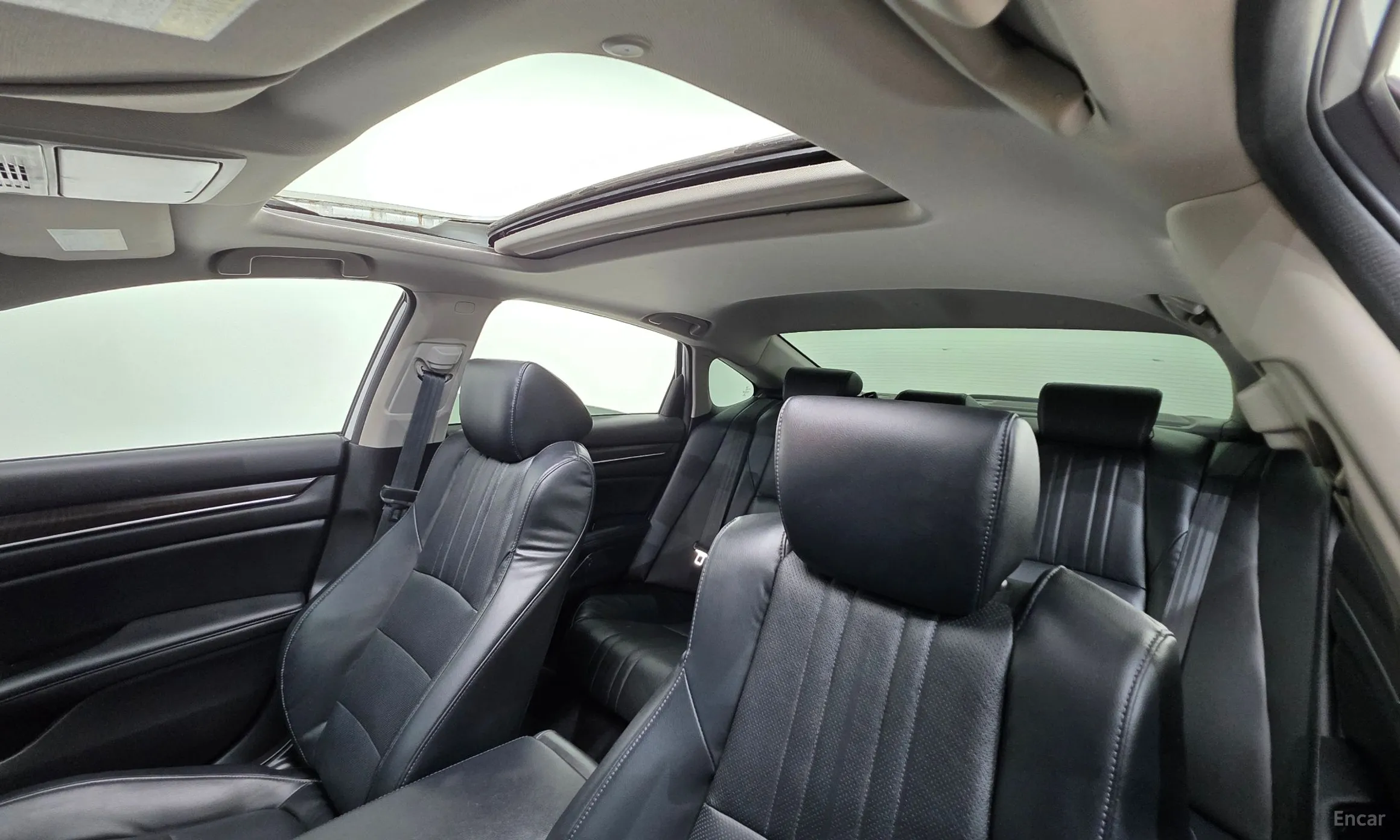Honda Accord 10th Generation превью 12