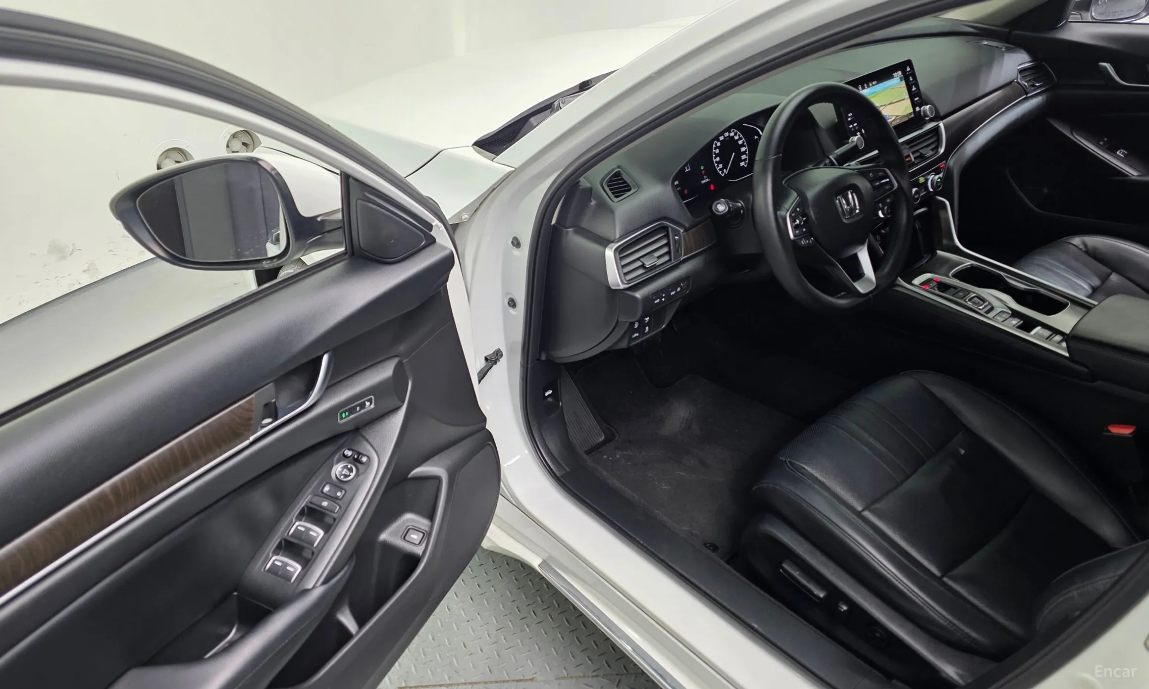 Honda Accord 10th Generation превью 13