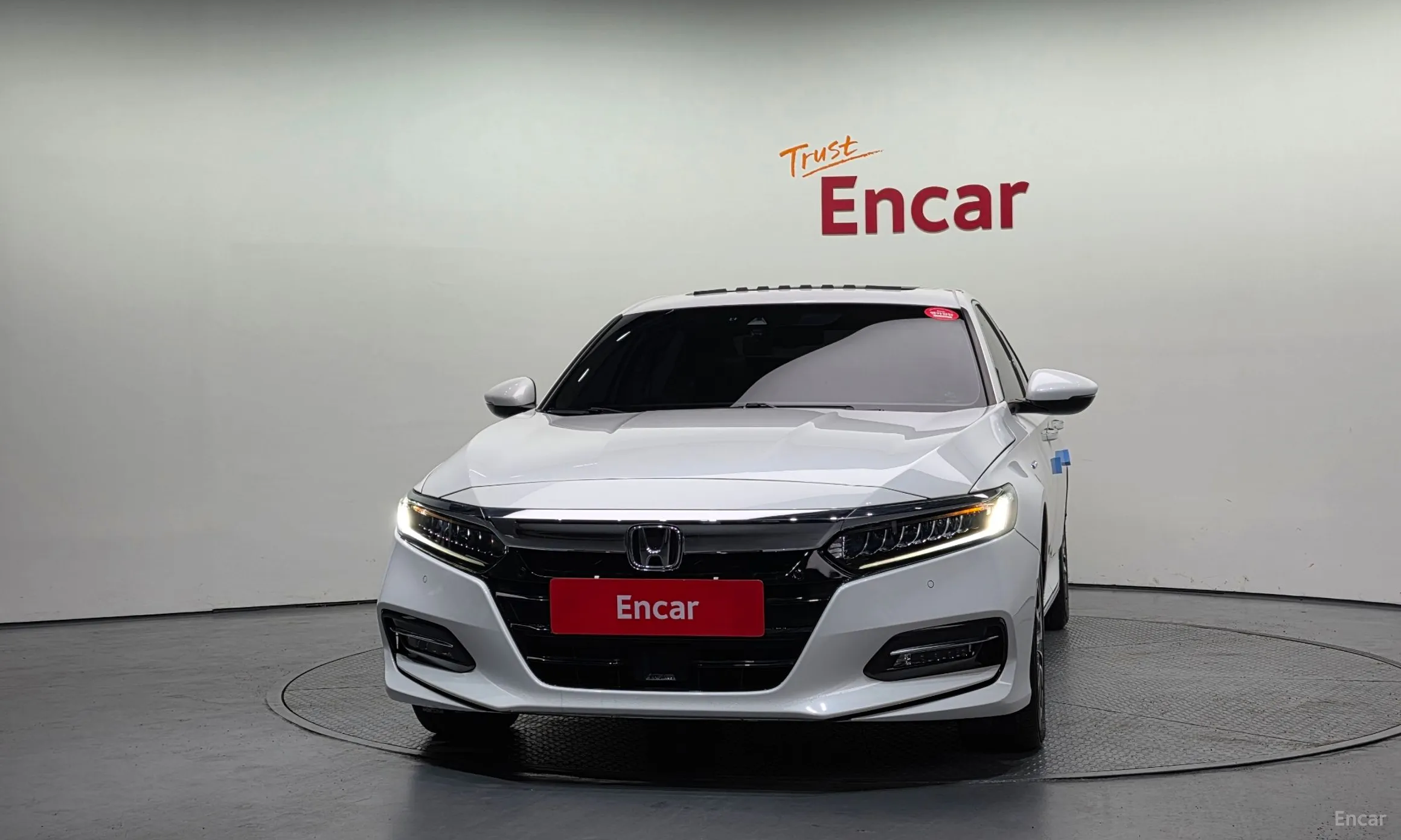 Honda Accord 10th Generation превью 3