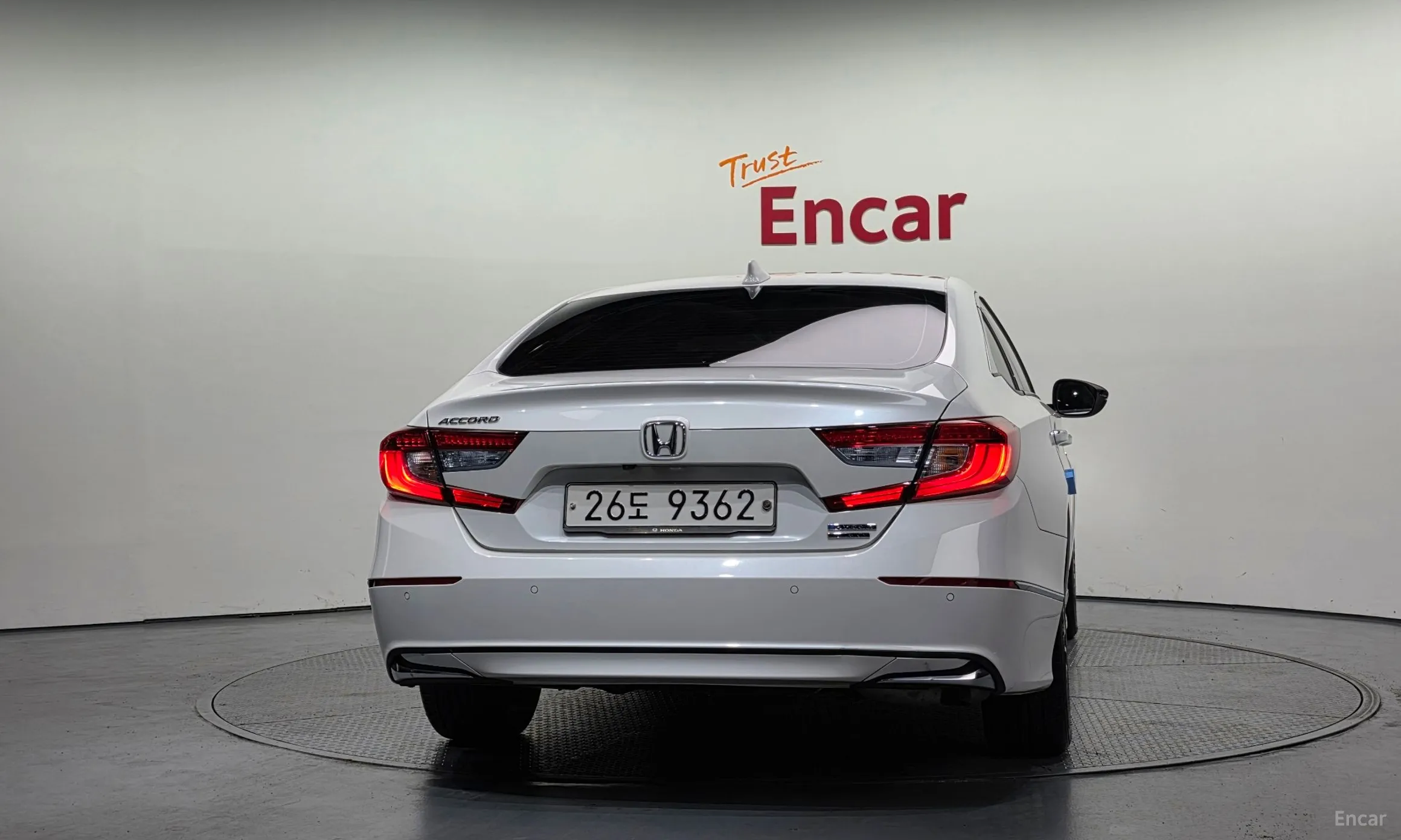 Honda Accord 10th Generation превью 4