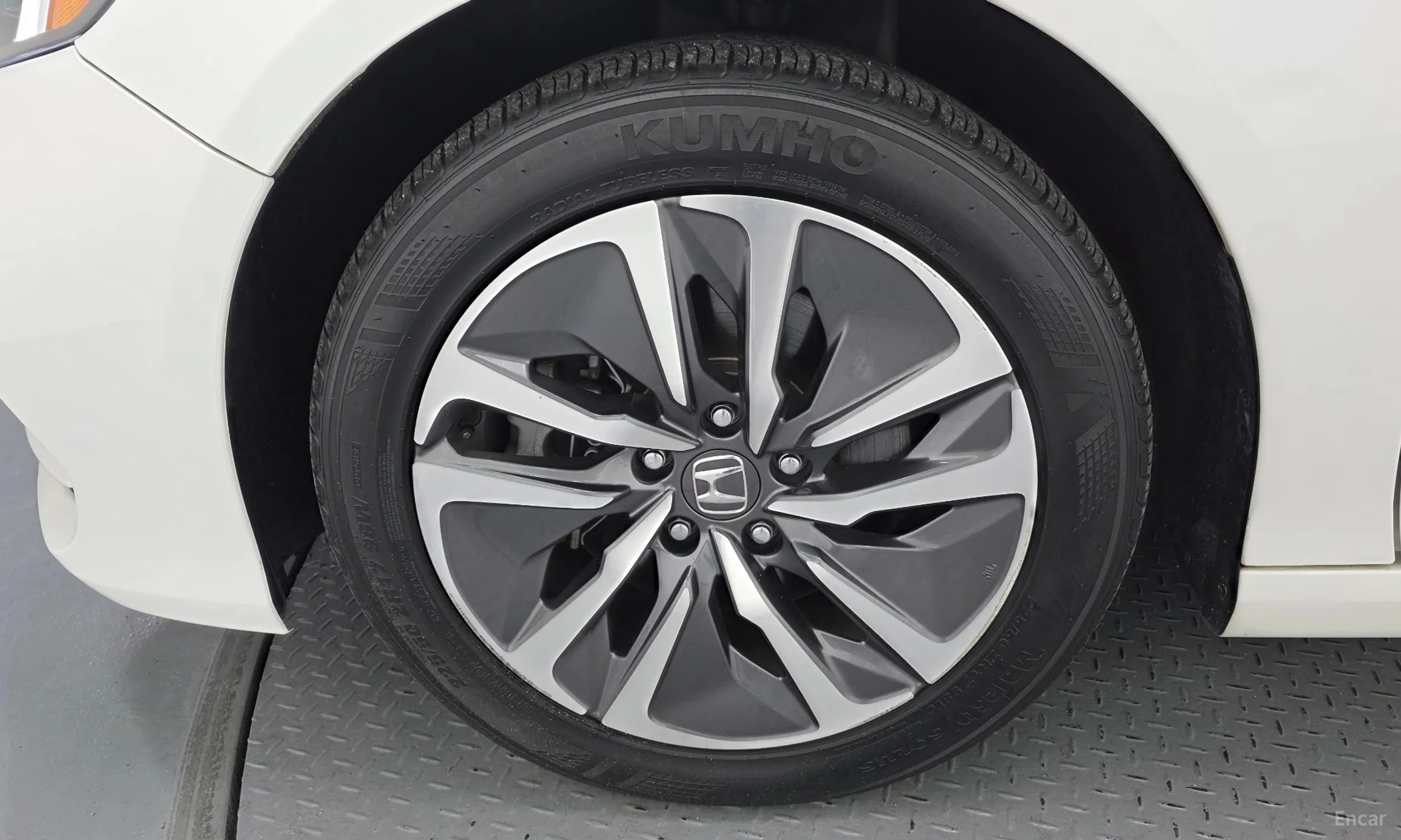 Honda Accord 10th Generation превью 5