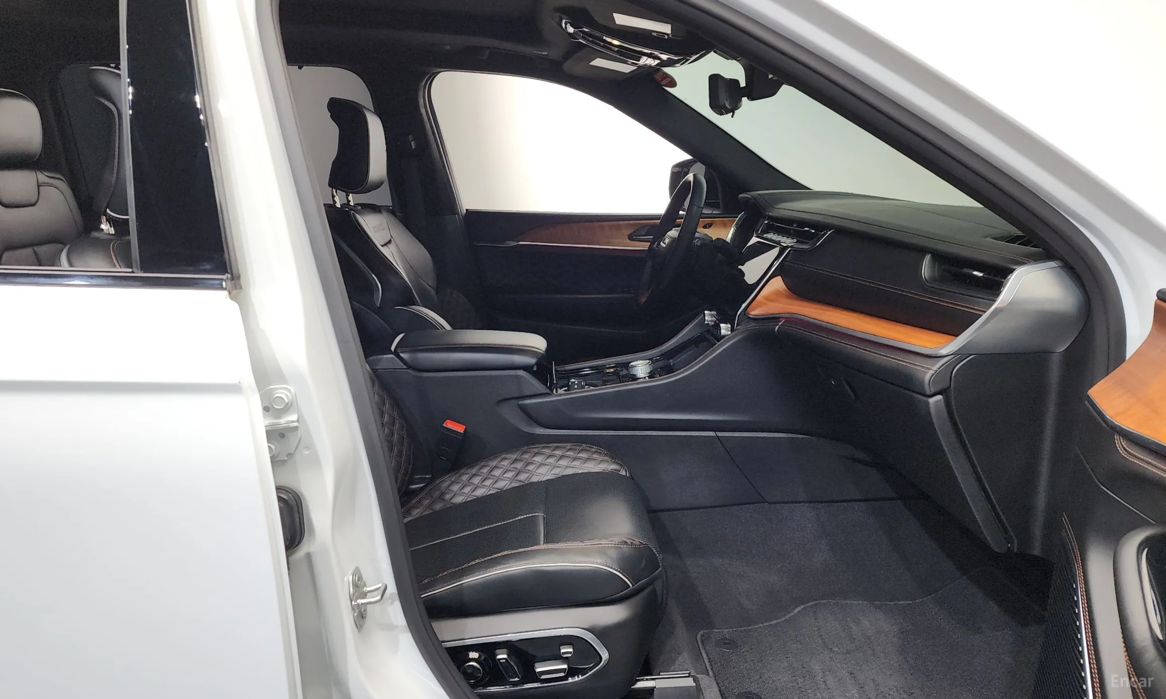Jeep Grand Cherokee (WL) превью 11