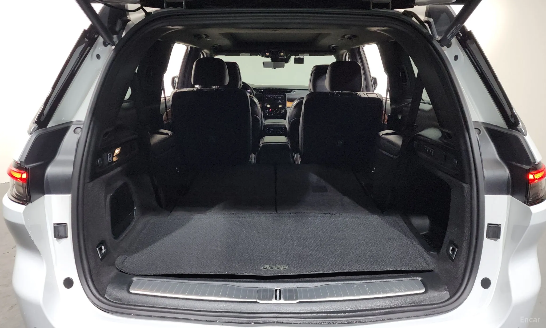 Jeep Grand Cherokee (WL) превью 20