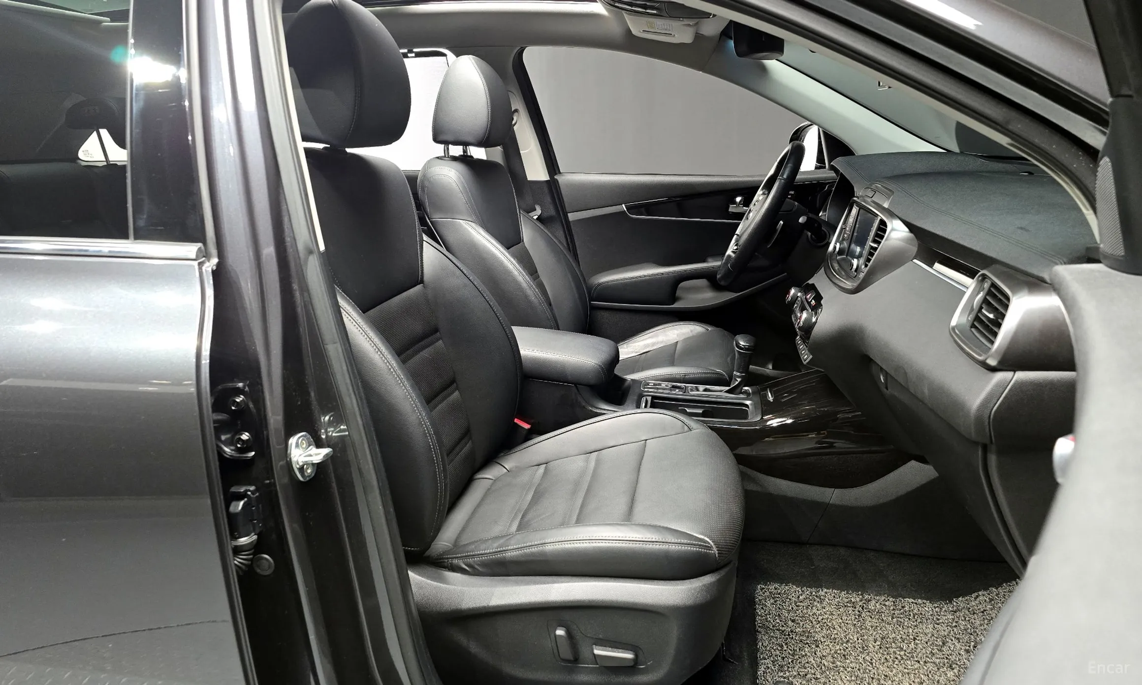 Kia Sorento превью 10