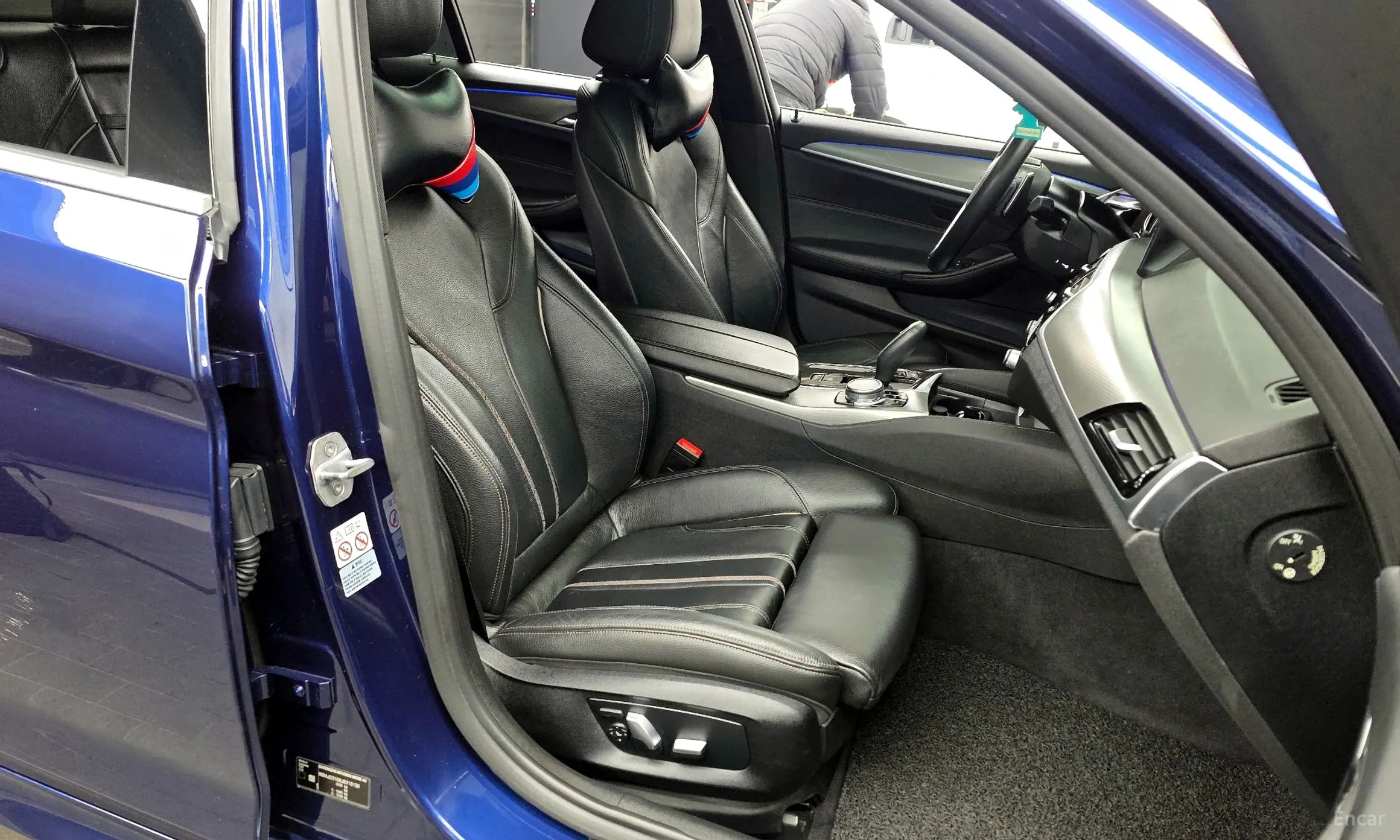 BMW 5 Series (G30) превью 11
