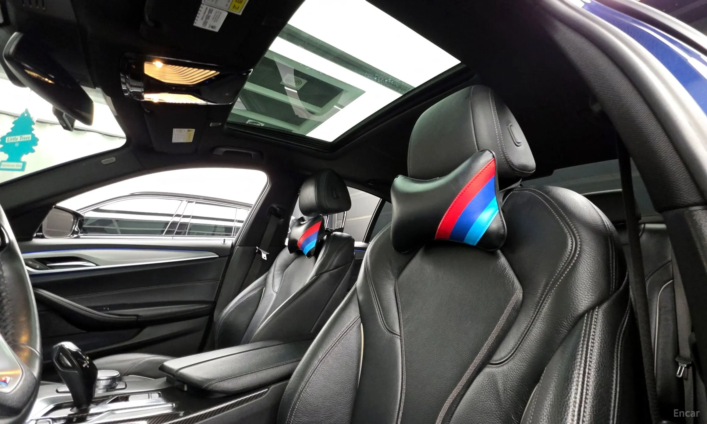 BMW 5 Series (G30) превью 19