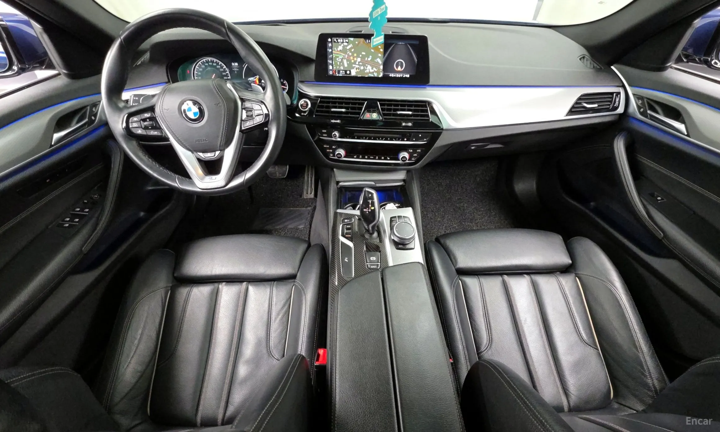 BMW 5 Series (G30) превью 7