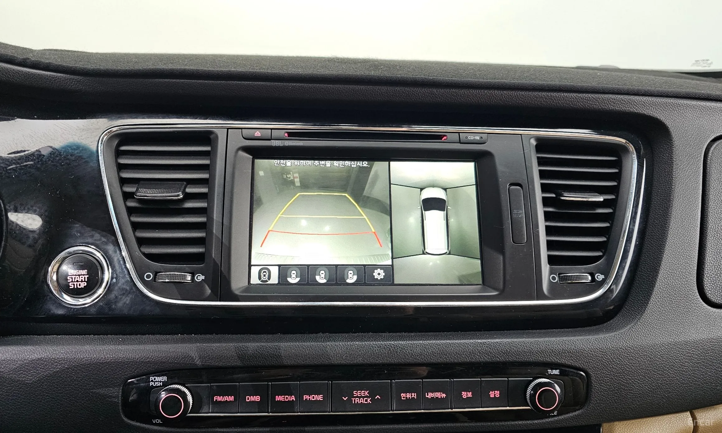 Kia Carnival превью 15
