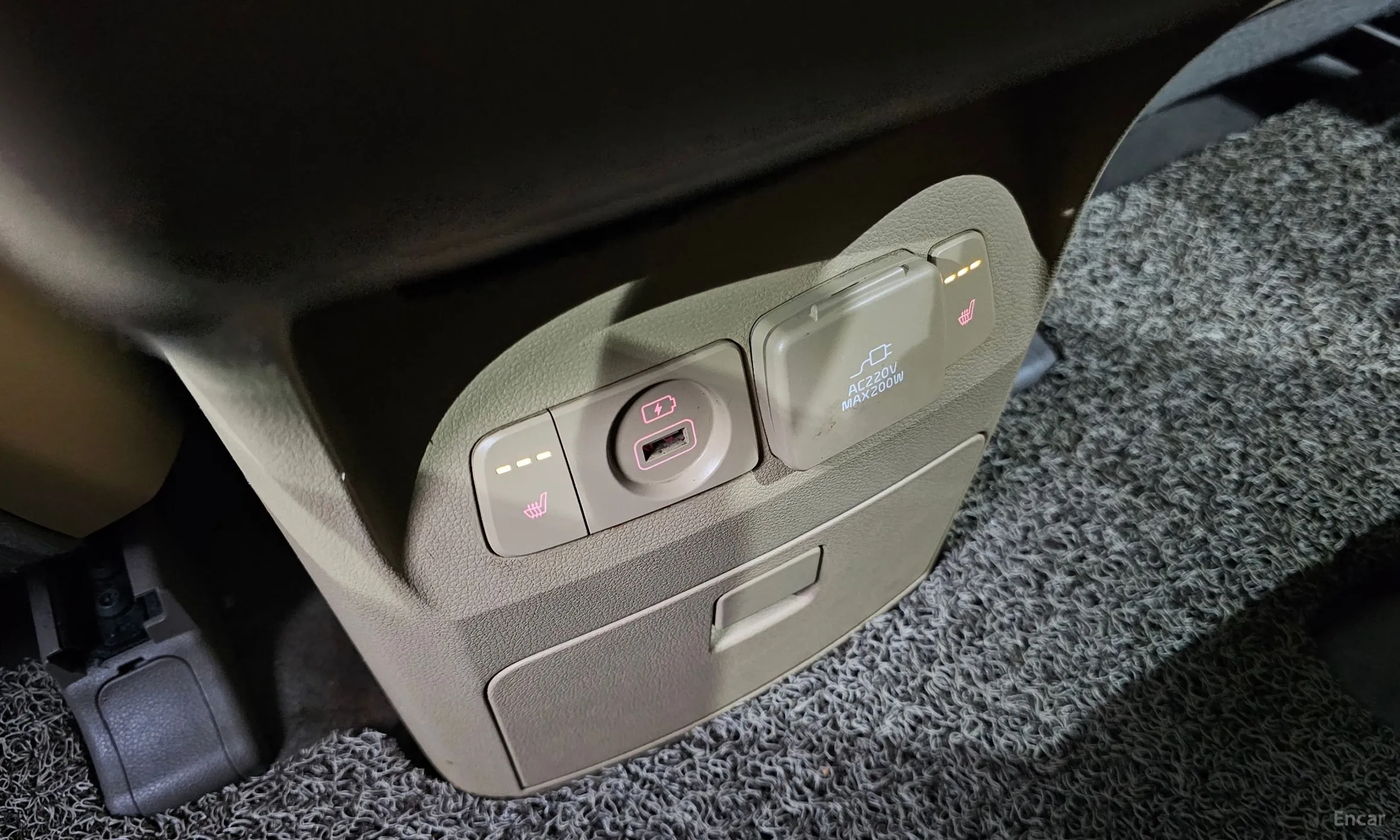 Kia Carnival превью 17