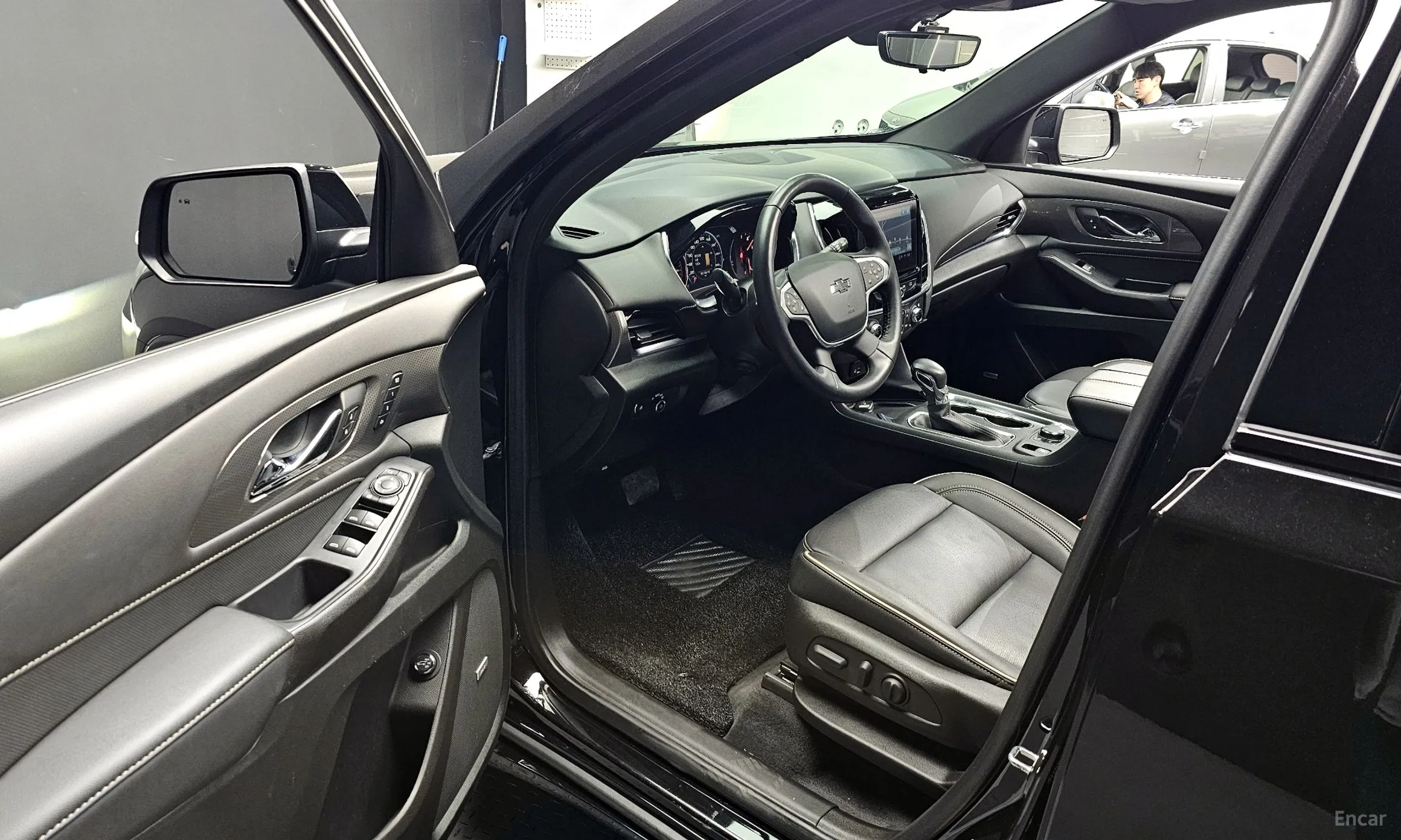 Chevrolet (GM Daewoo) Traverse превью 10