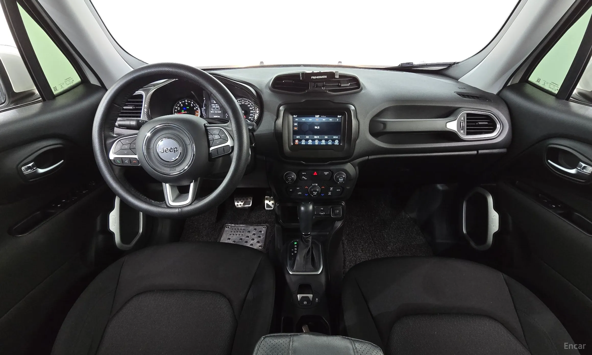 Jeep Renegade превью 7