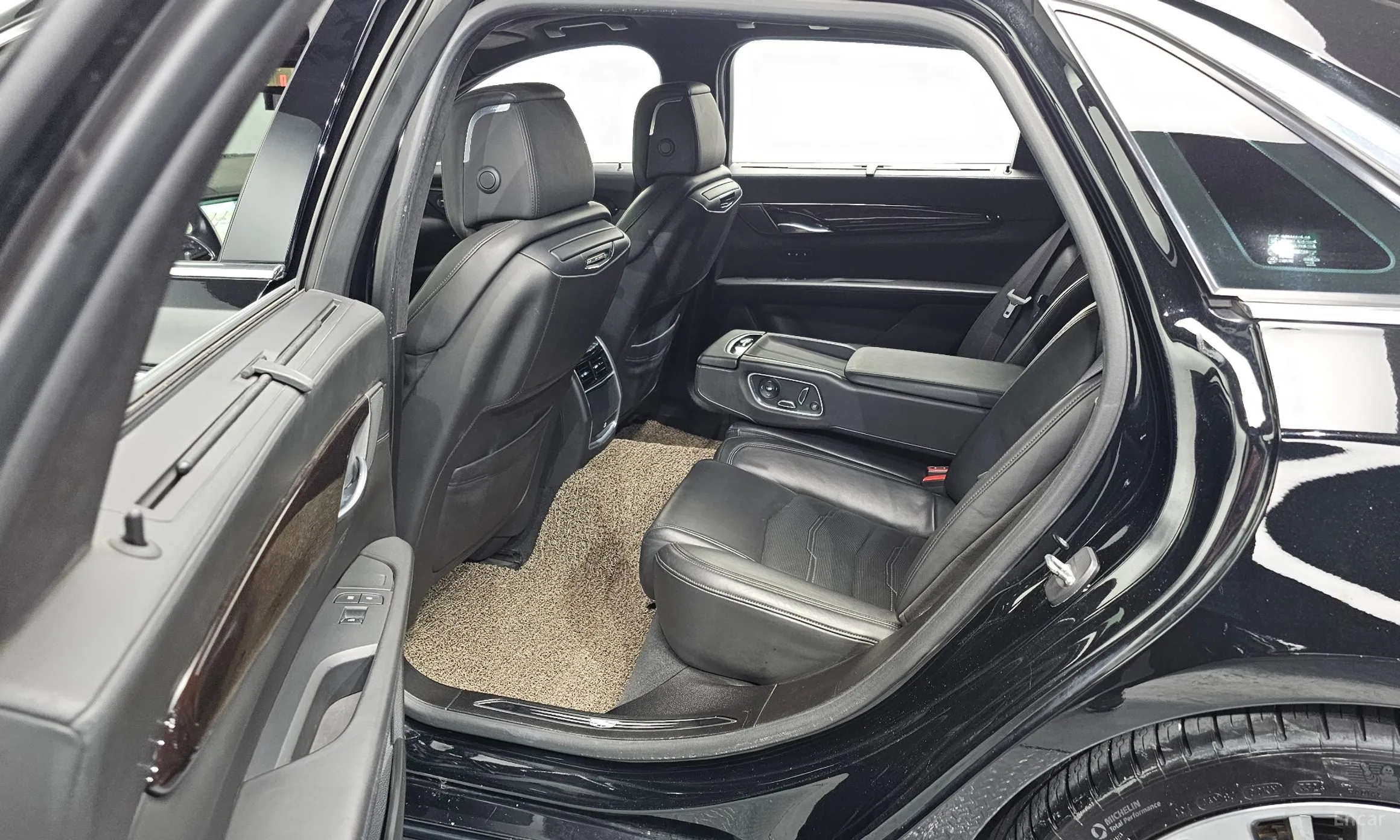 Cadillac CT6 превью 11