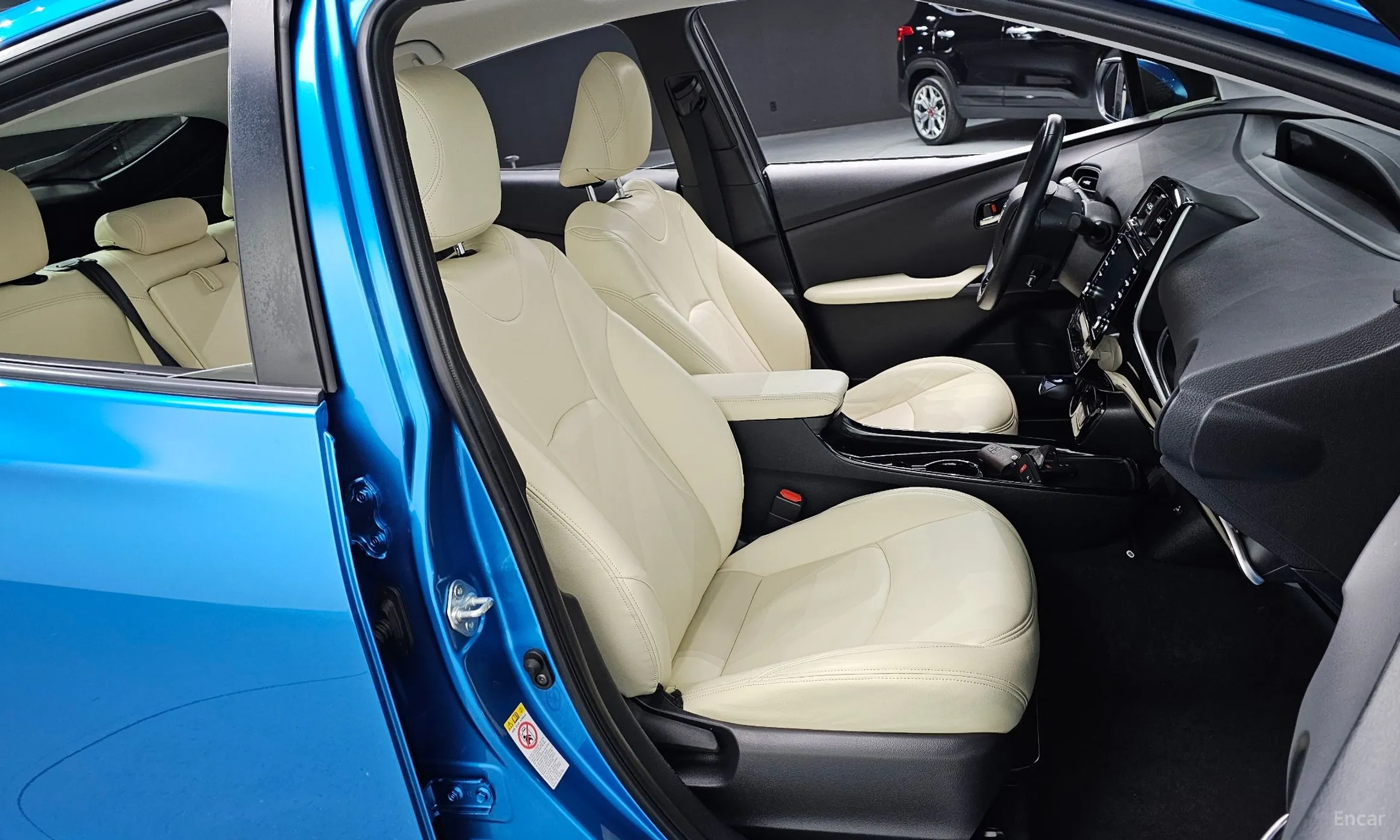 Toyota Prius 4th Generation превью 10