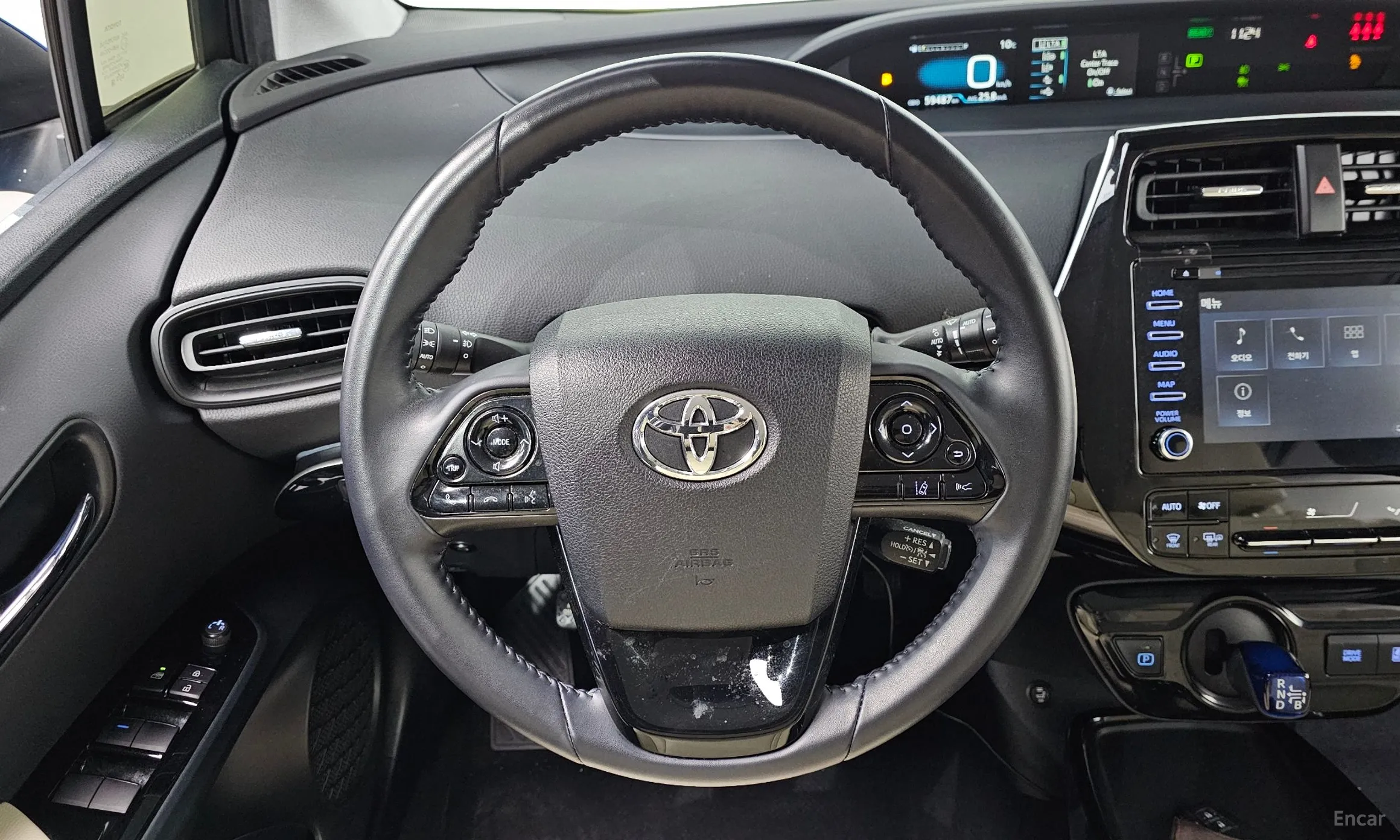 Toyota Prius 4th Generation превью 13