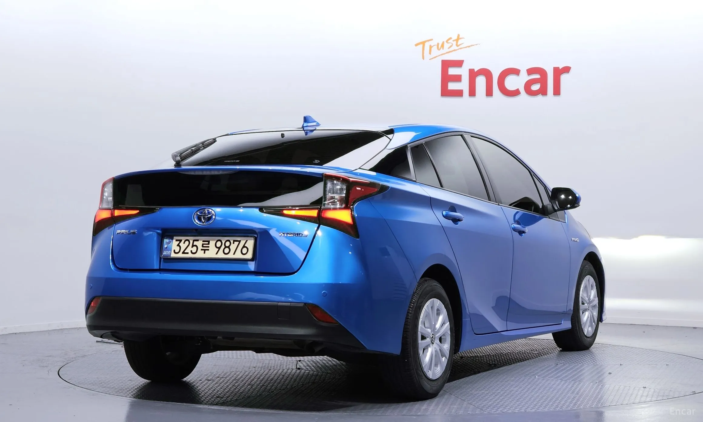 Toyota Prius 4th Generation превью 2