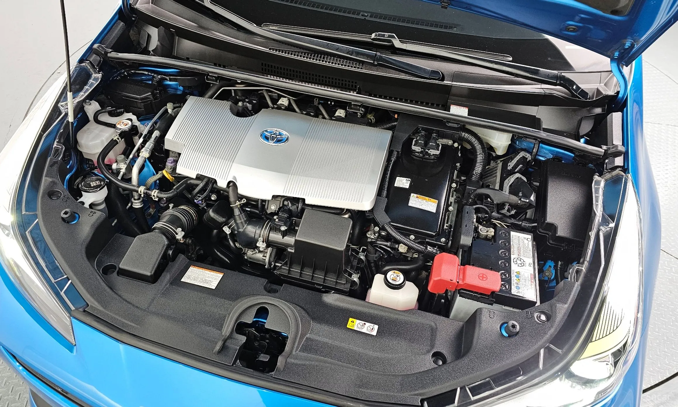 Toyota Prius 4th Generation превью 6