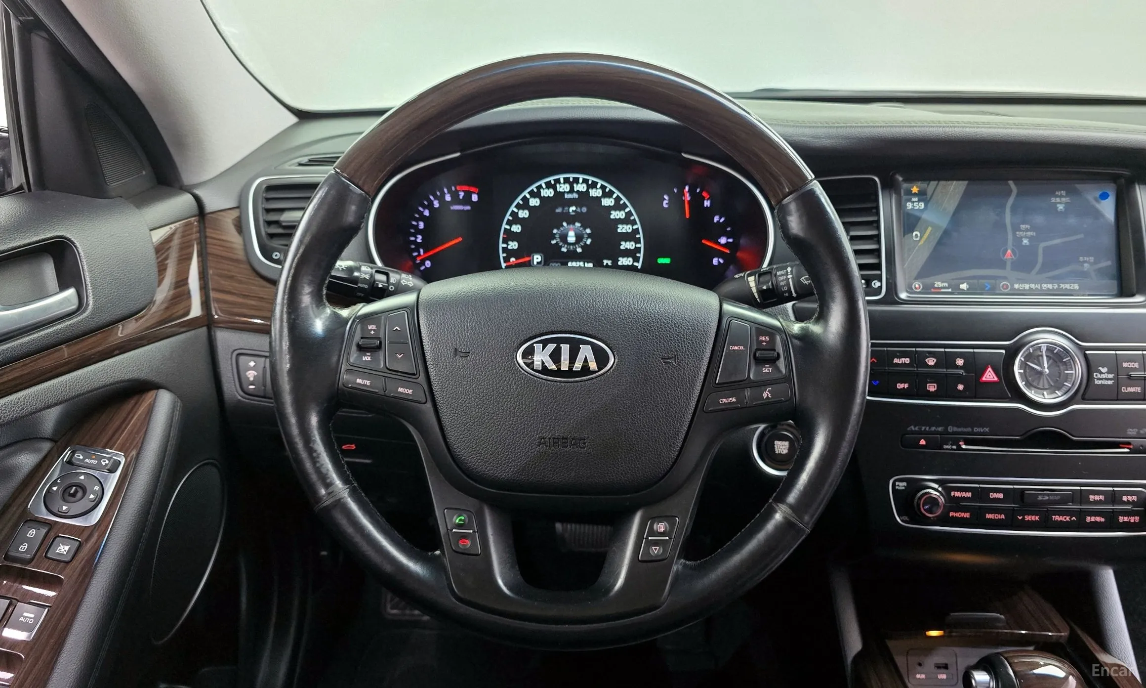 Kia K7 превью 13