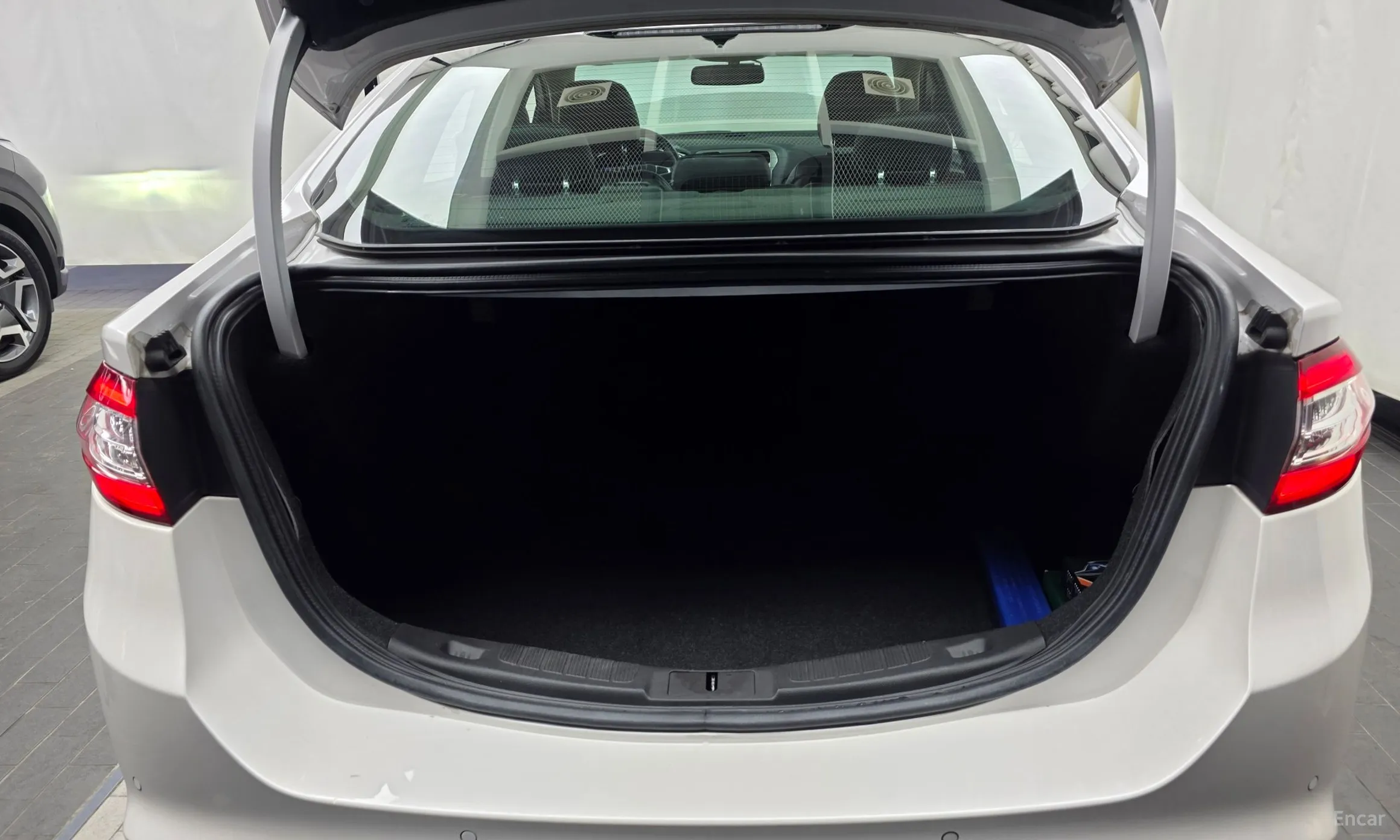 Ford Fusion превью 20