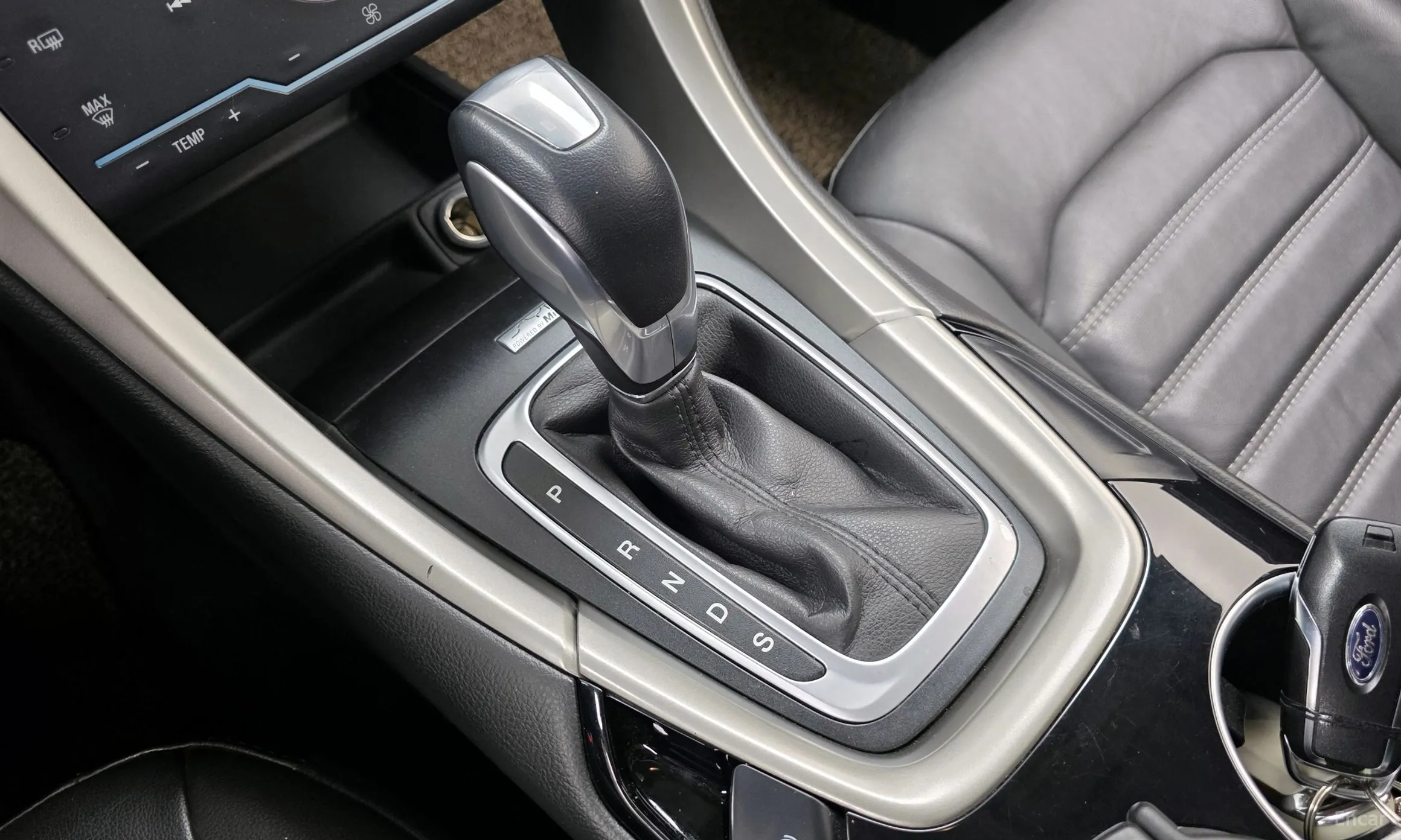 Ford Fusion превью 9