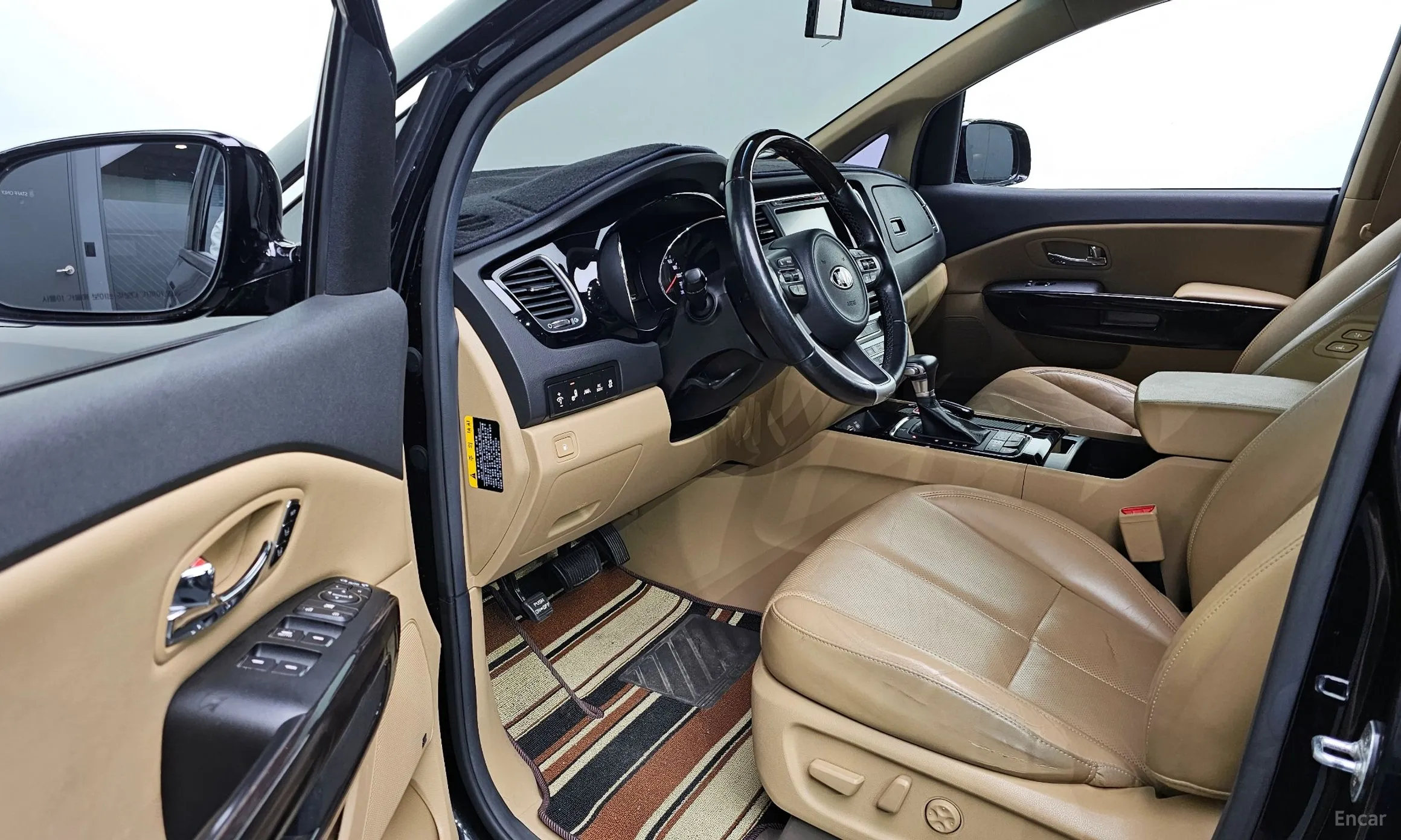 Kia Carnival превью 10