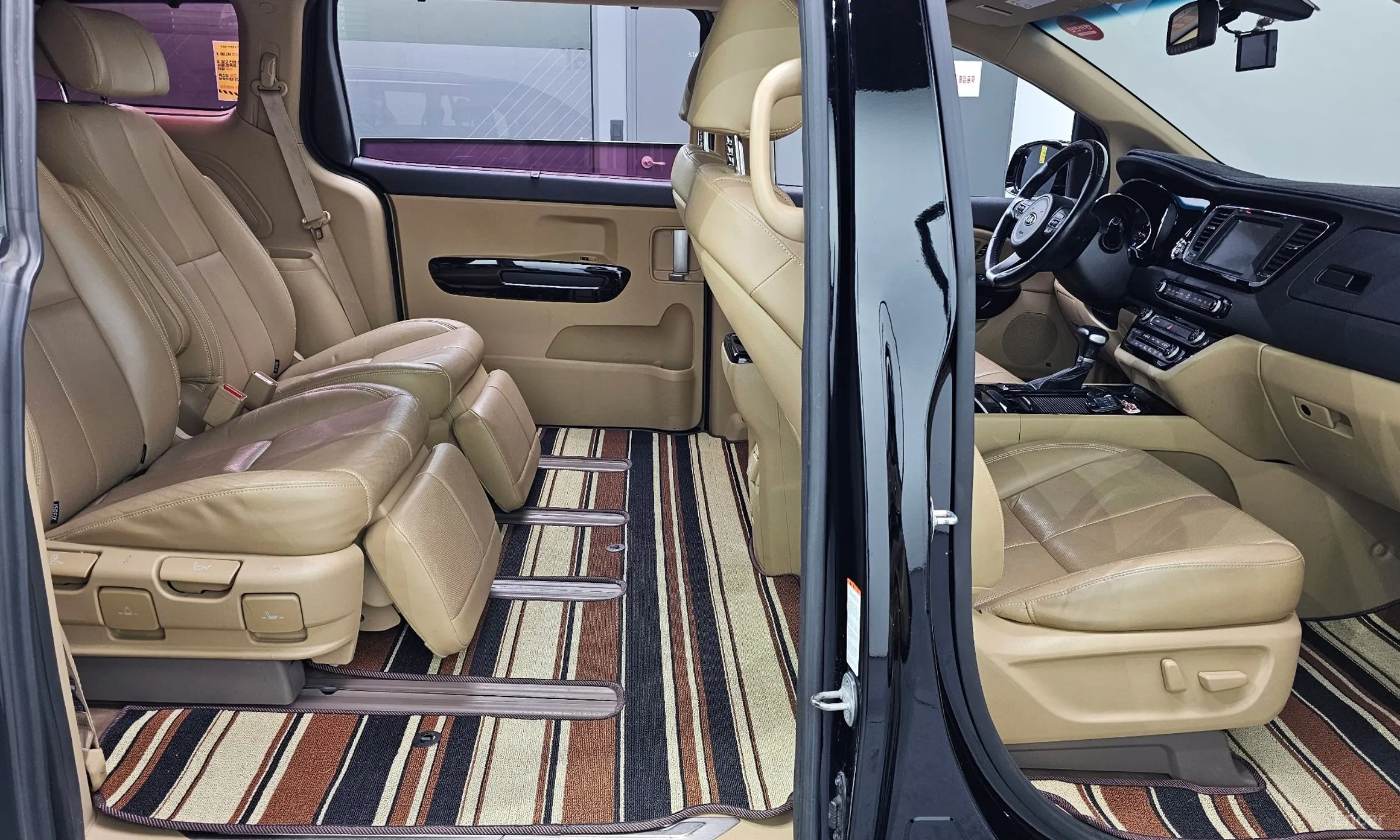 Kia Carnival превью 11