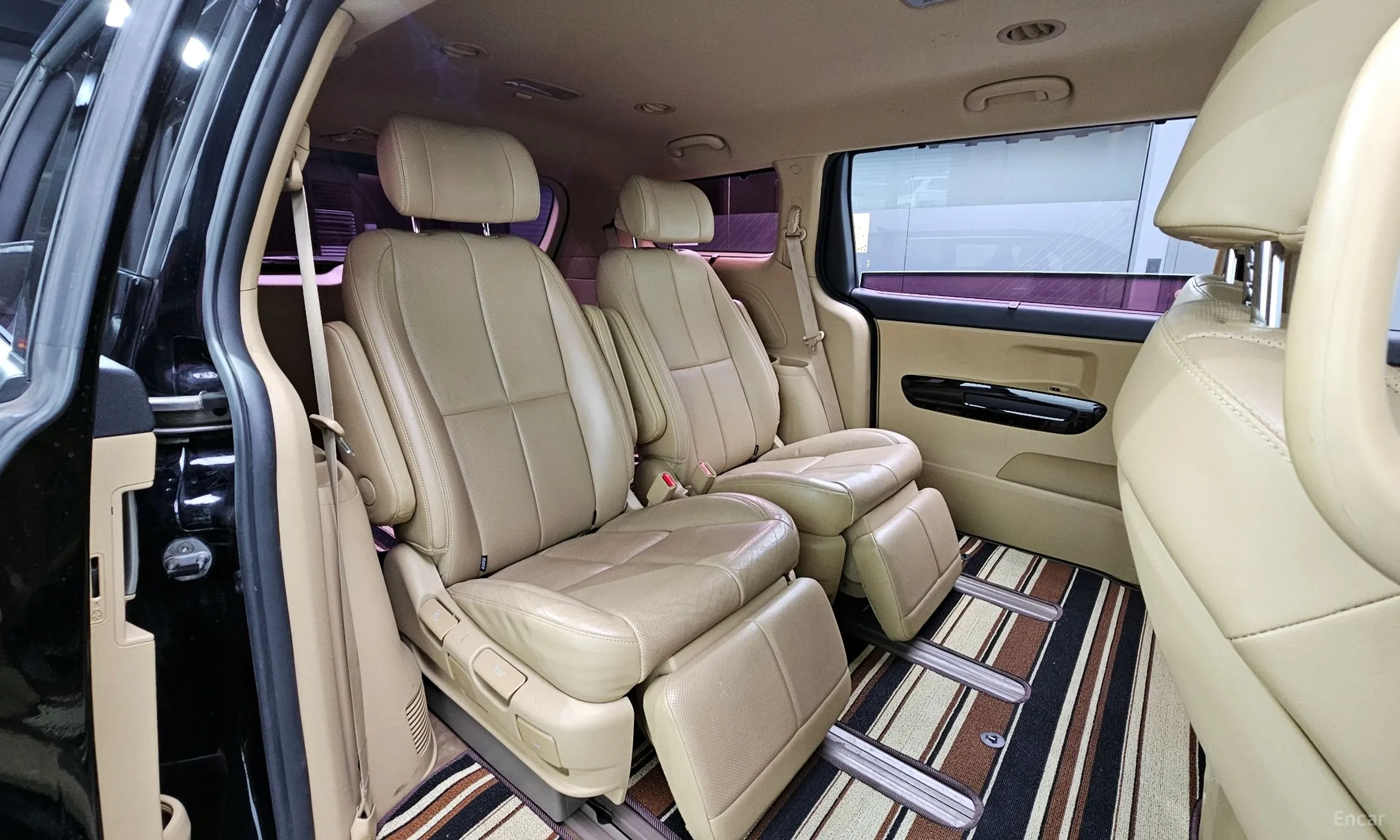 Kia Carnival превью 12