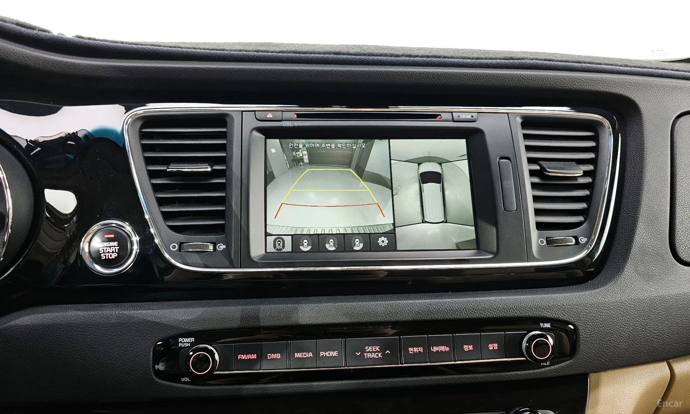 Kia Carnival превью 17