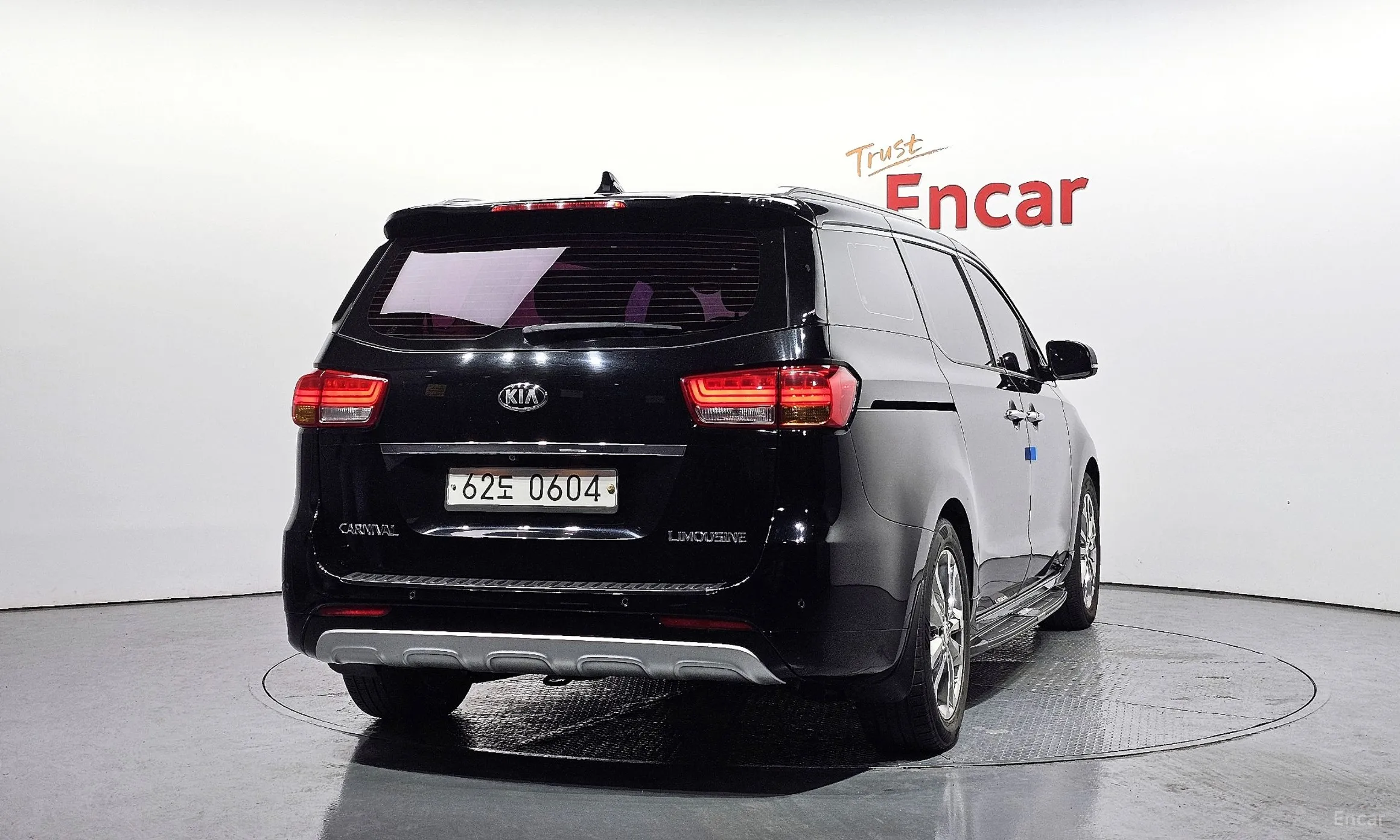 Kia Carnival превью 4