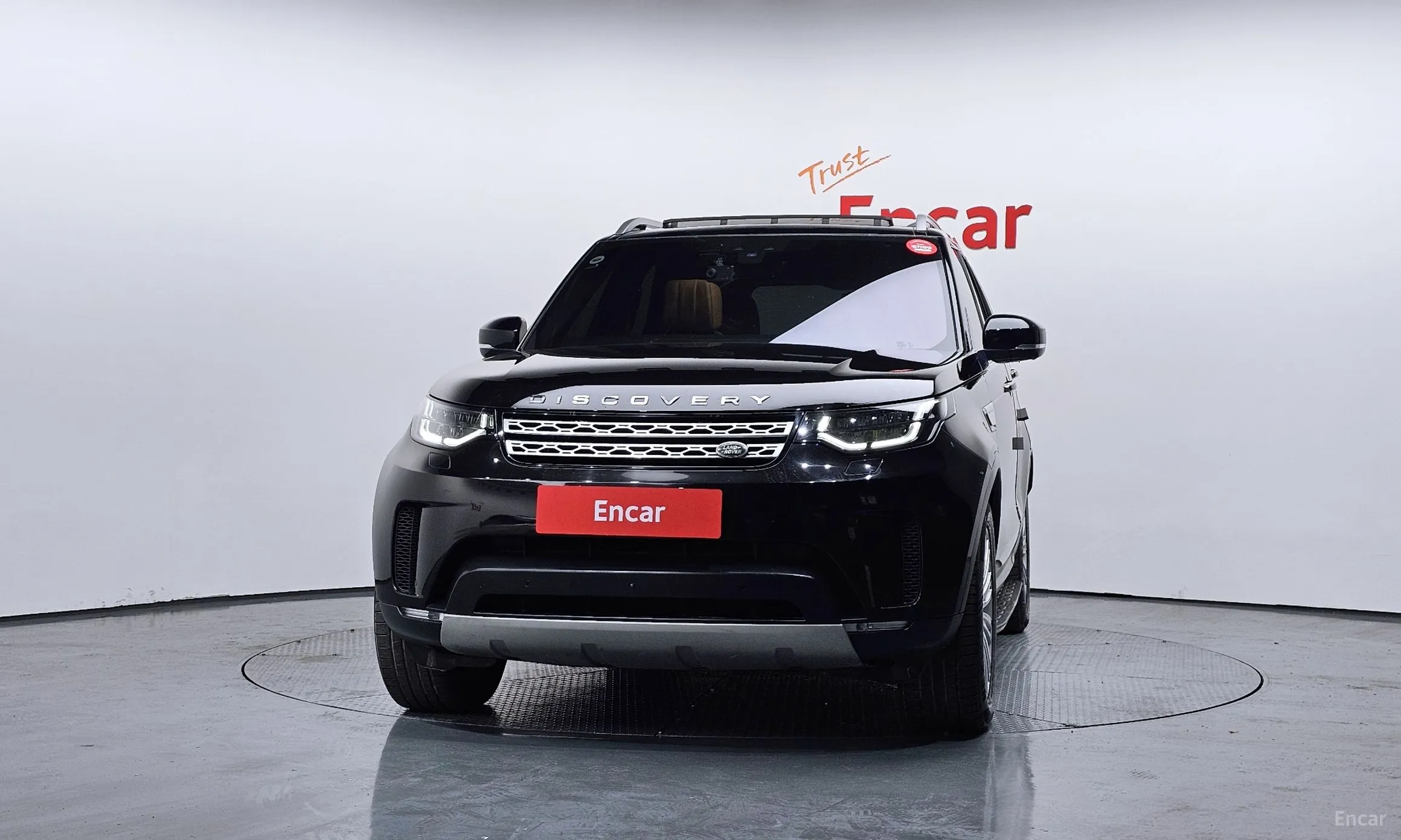 Land Rover Discovery 5 превью 3