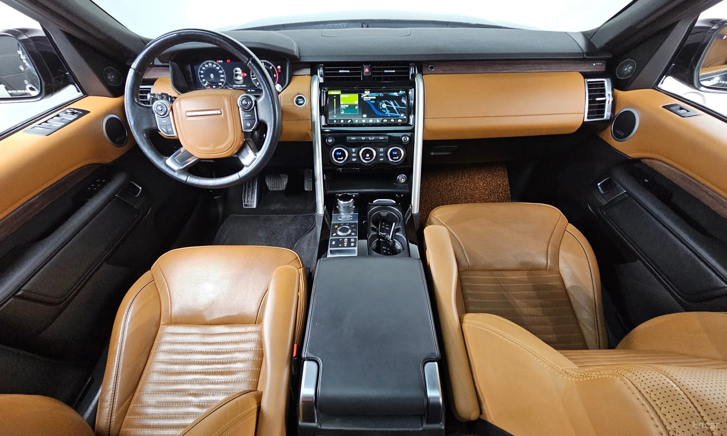Land Rover Discovery 5 превью 7