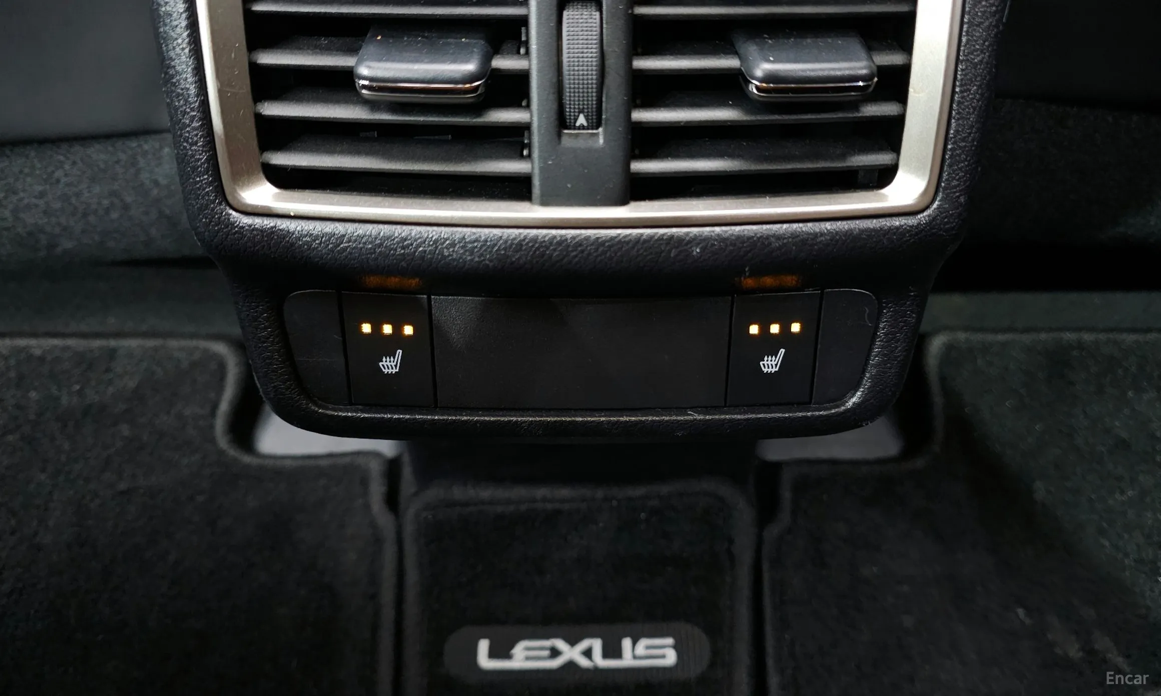 Lexus NX300h превью 18