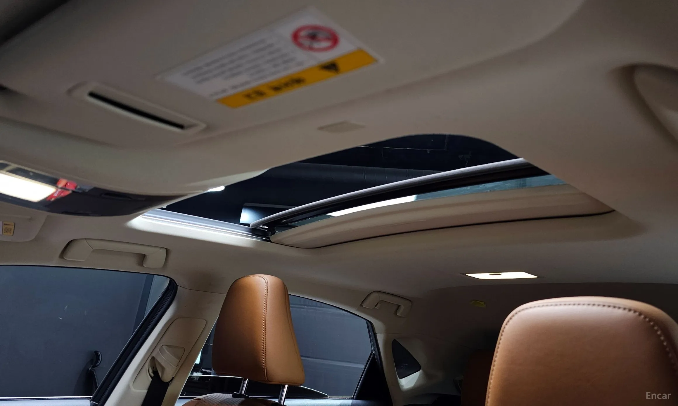 Lexus NX300h превью 19