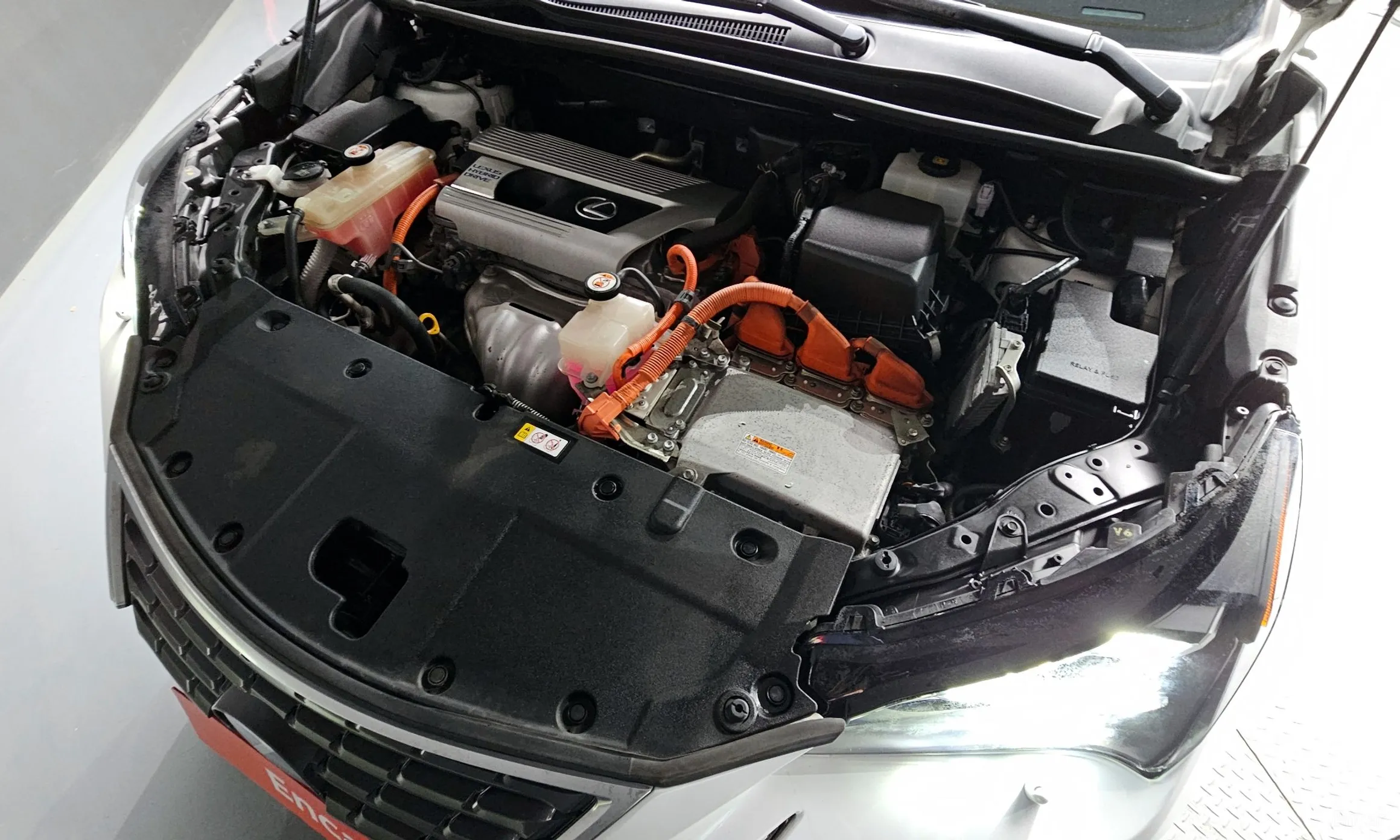 Lexus NX300h превью 6