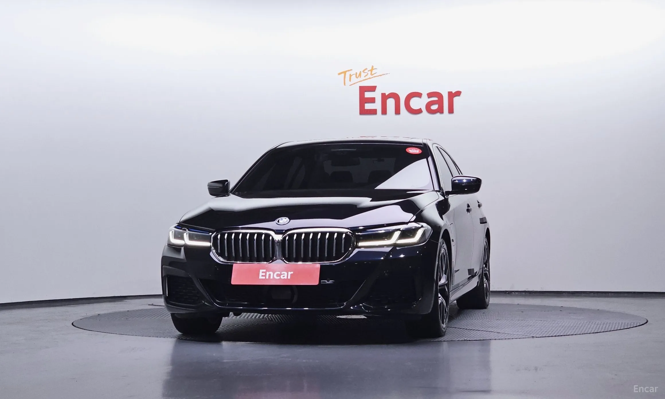 BMW 5 Series (G30) превью 3