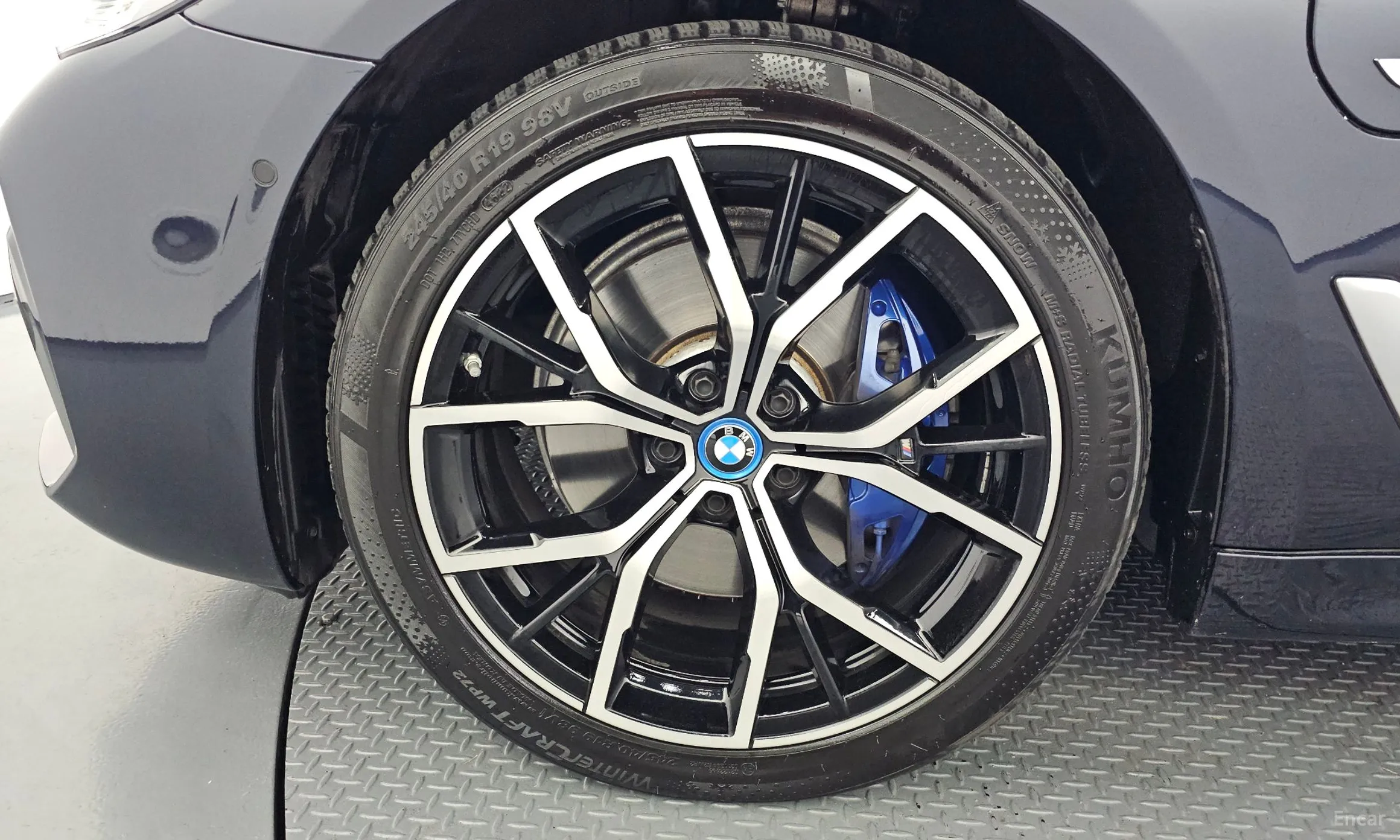 BMW 5 Series (G30) превью 5