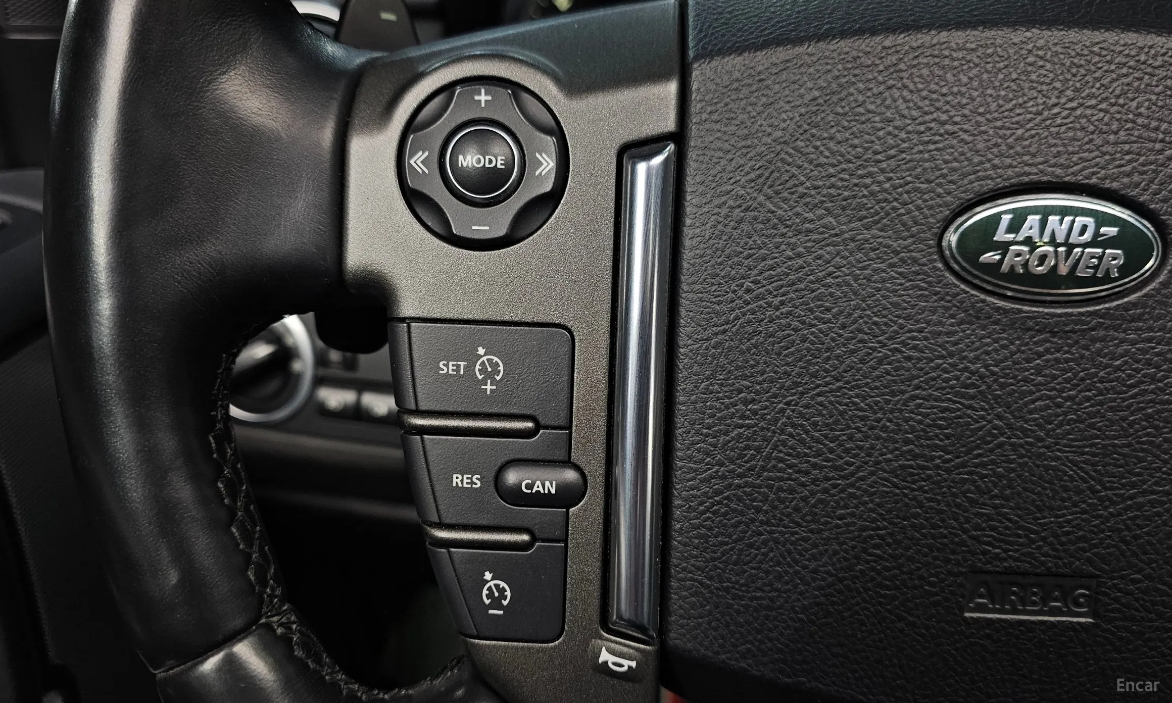 Land Rover Discovery 4 превью 19