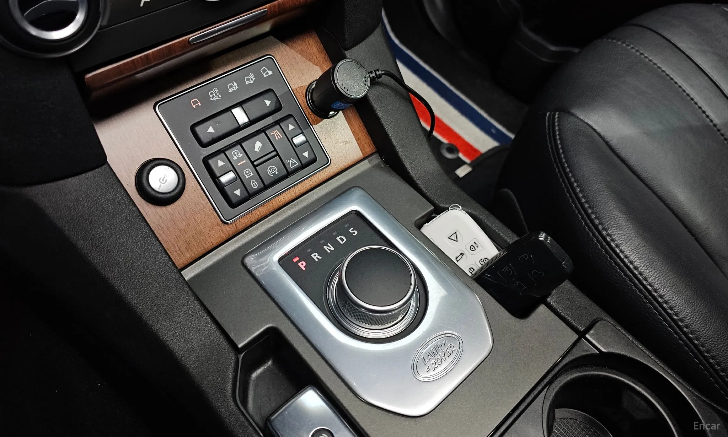 Land Rover Discovery 4 превью 9