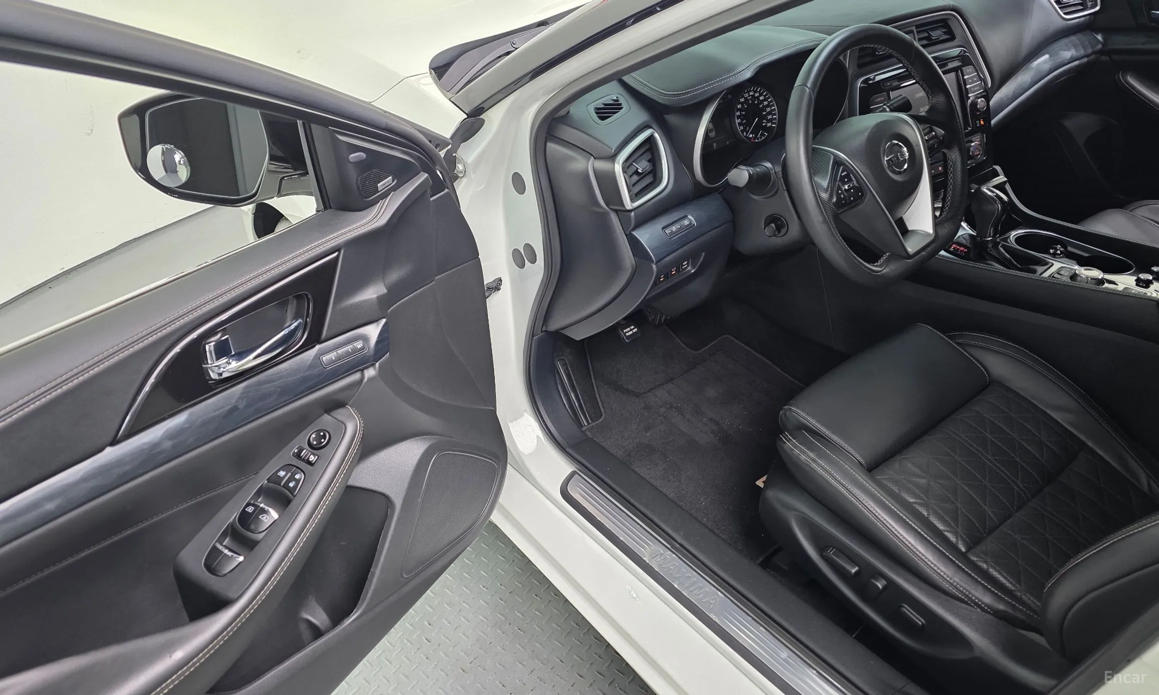 Nissan Maxima (A36) превью 12