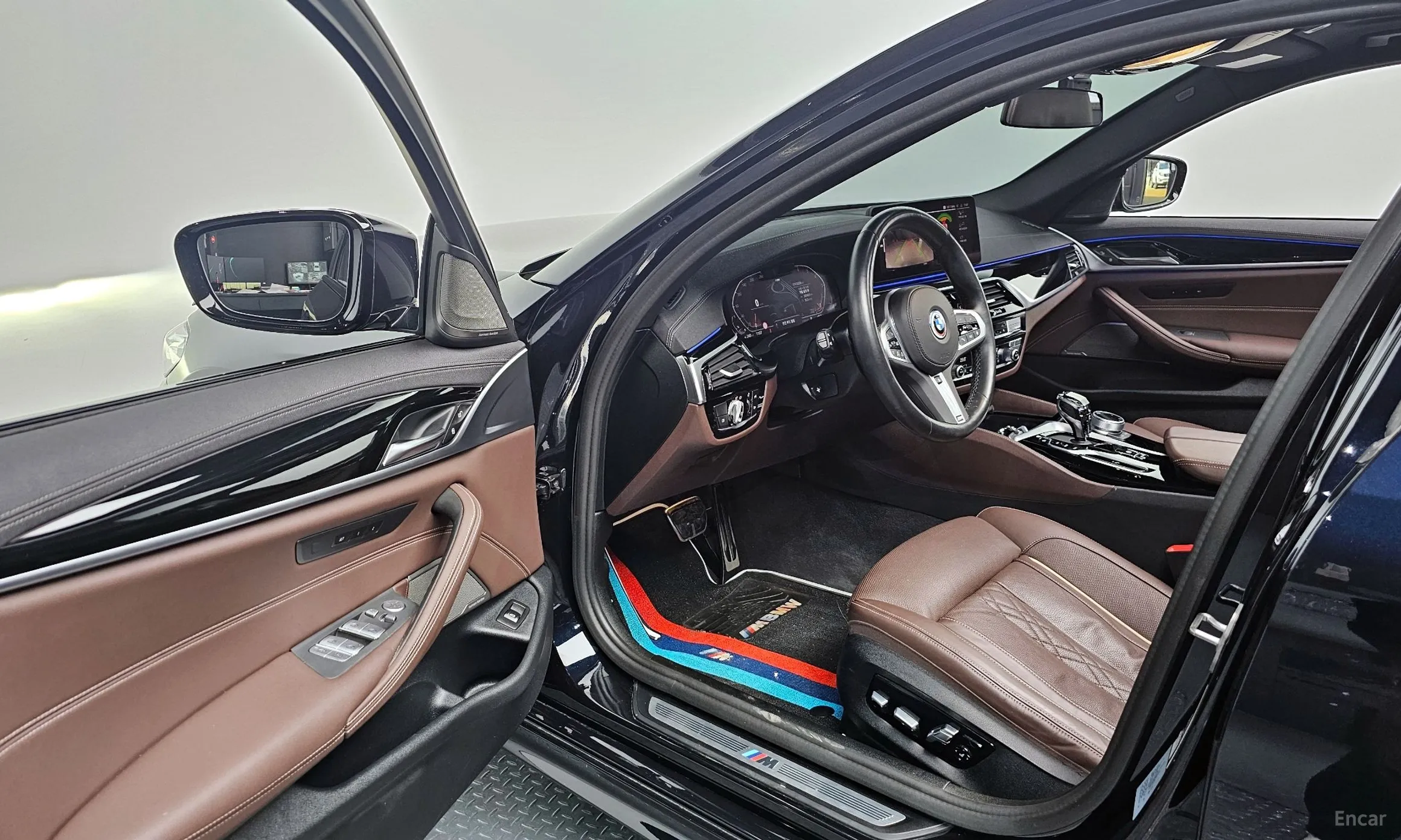 BMW 5 Series (G30) превью 11