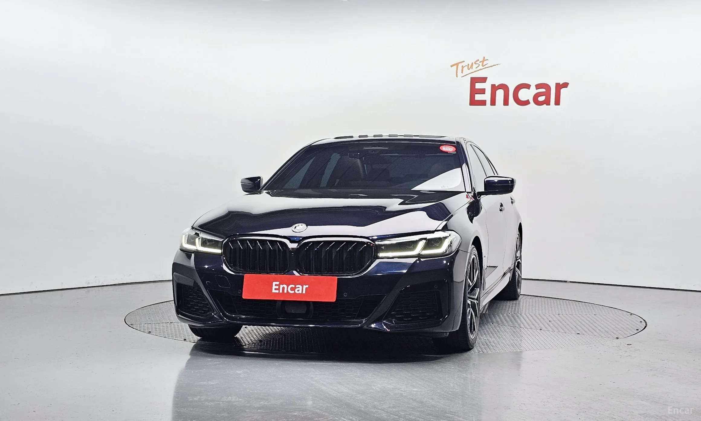 BMW 5 Series (G30) превью 3