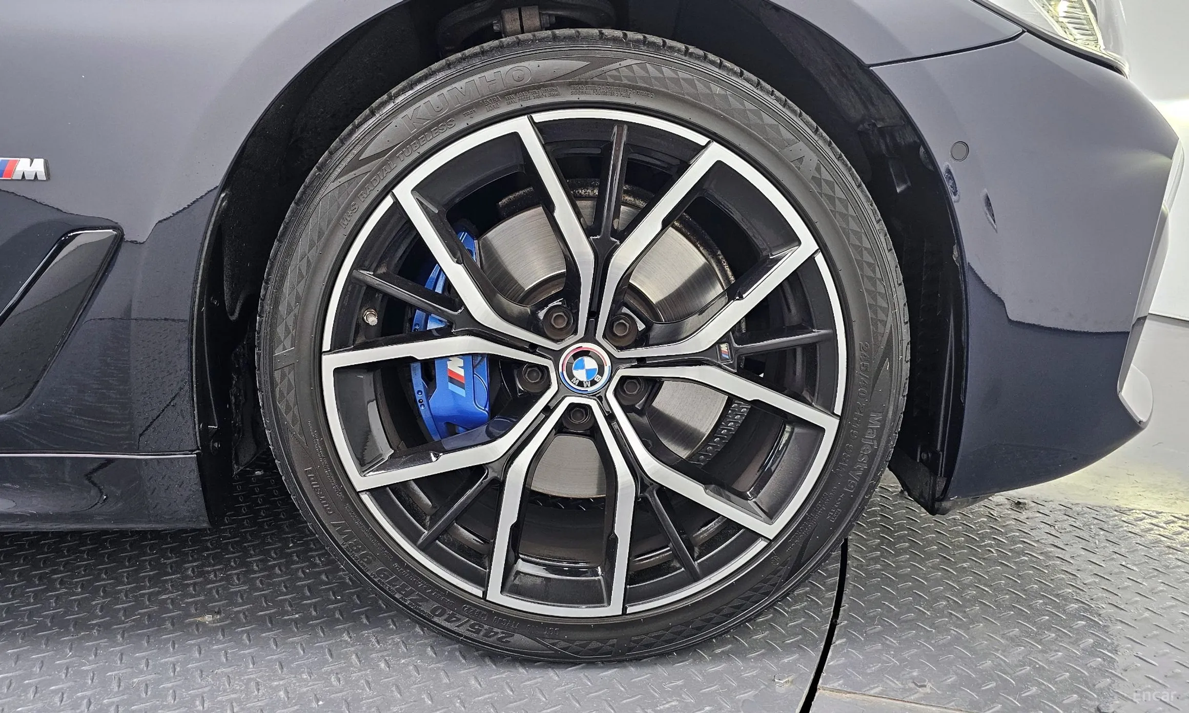 BMW 5 Series (G30) превью 5