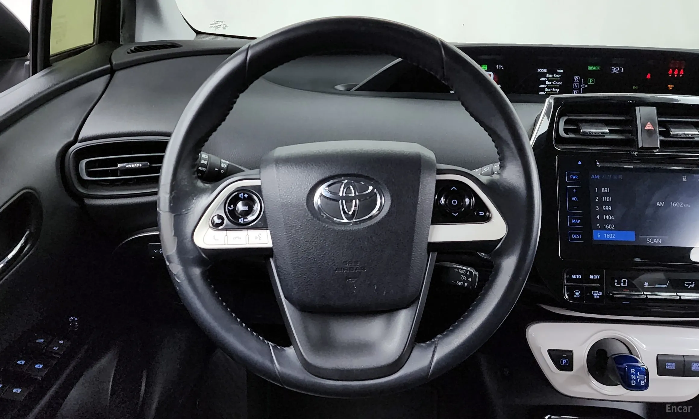 Toyota Prius 4th Generation превью 13