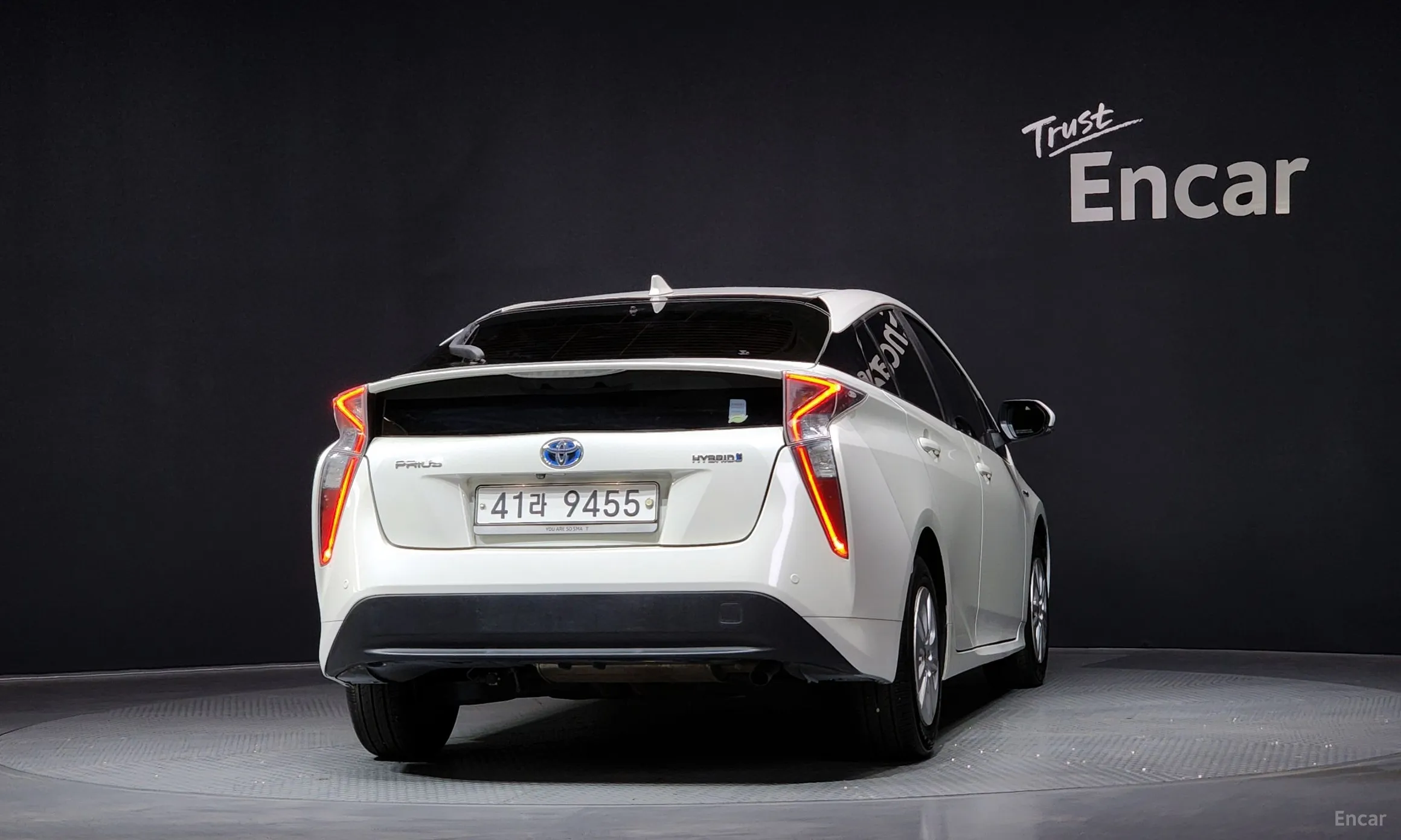 Toyota Prius 4th Generation превью 4