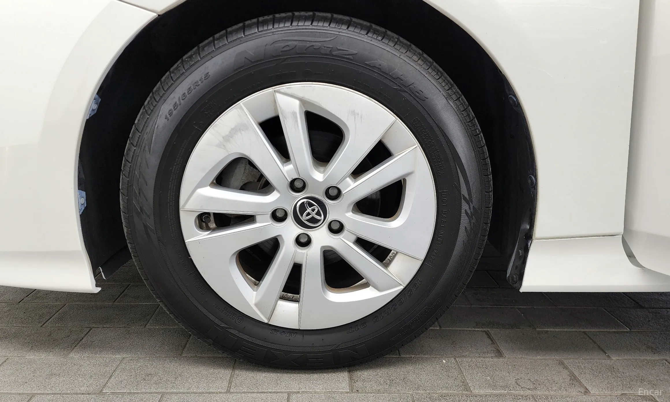 Toyota Prius 4th Generation превью 5