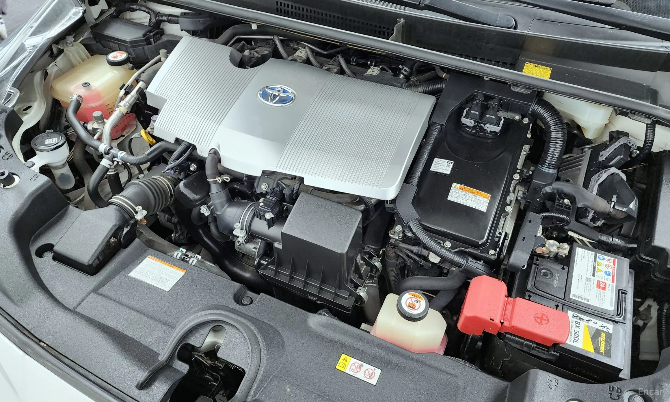 Toyota Prius 4th Generation превью 6